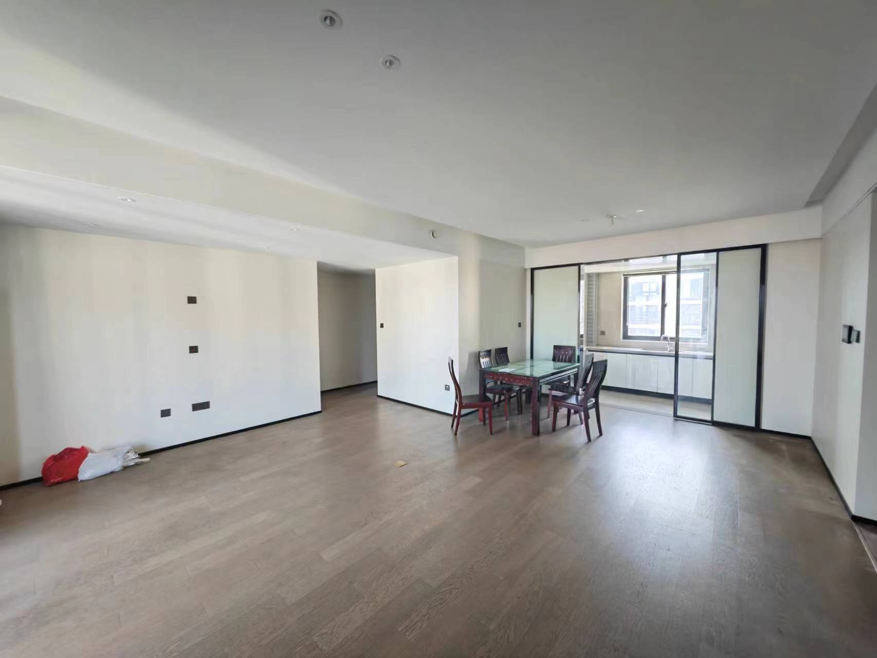 万科翡翠东第 3室2厅2卫 129m&sup2;
