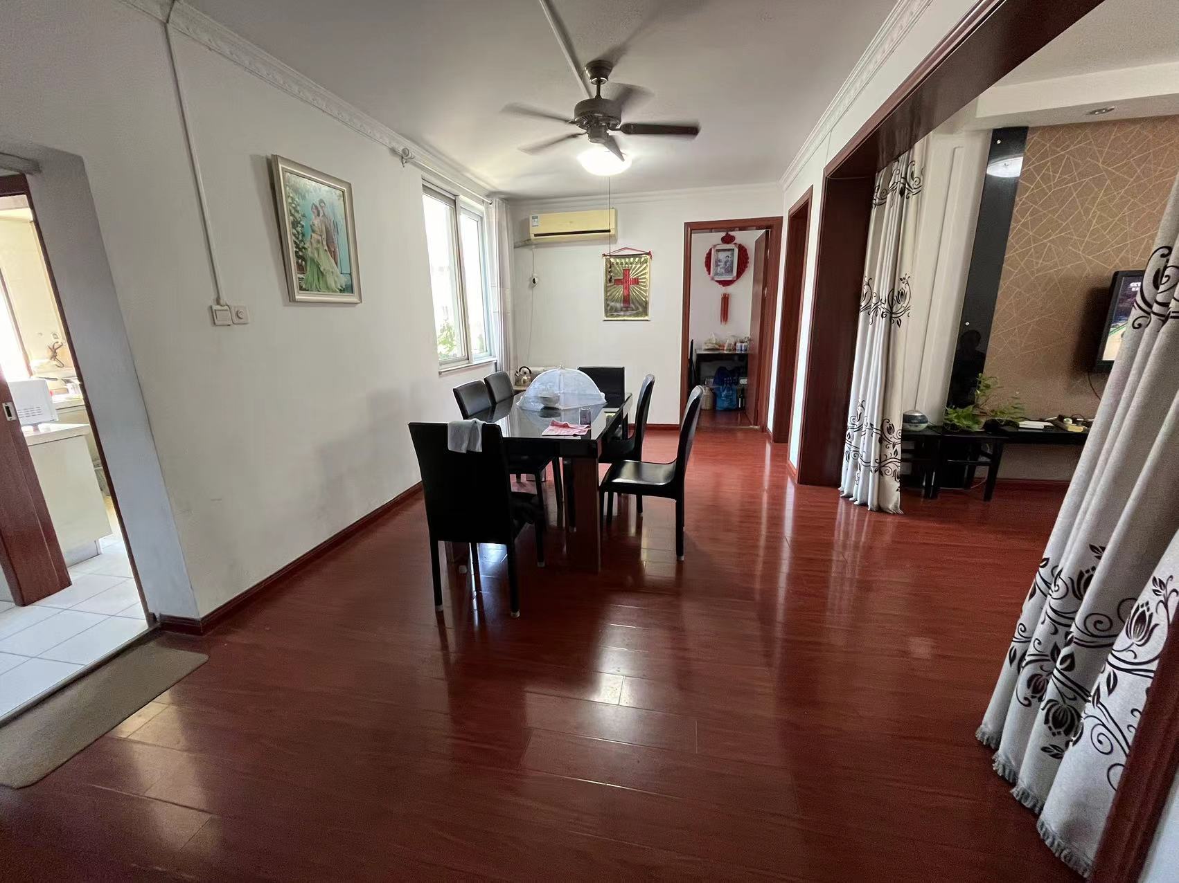 外滩小区 3室2厅1卫 107.80m&sup2;