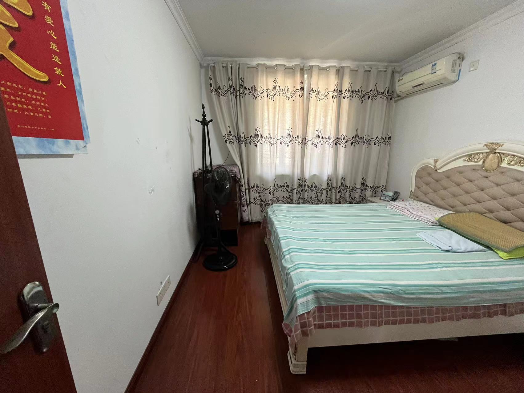 外滩小区 3室2厅1卫 107.80m&sup2;