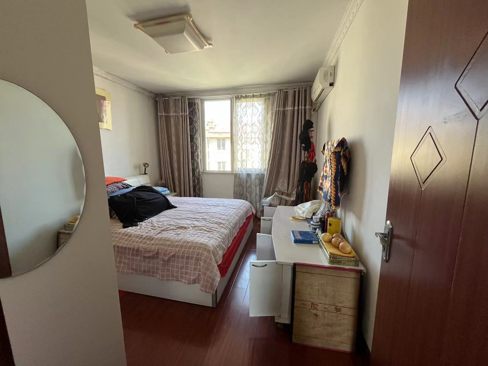 外滩小区 3室2厅1卫 107.80m&sup2;