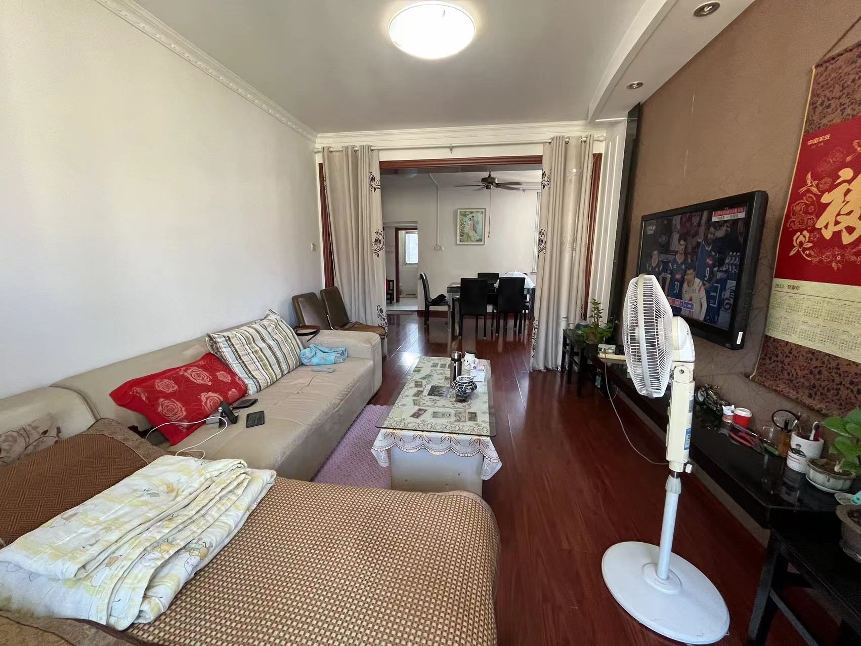 外滩小区 3室2厅1卫 107.80m²