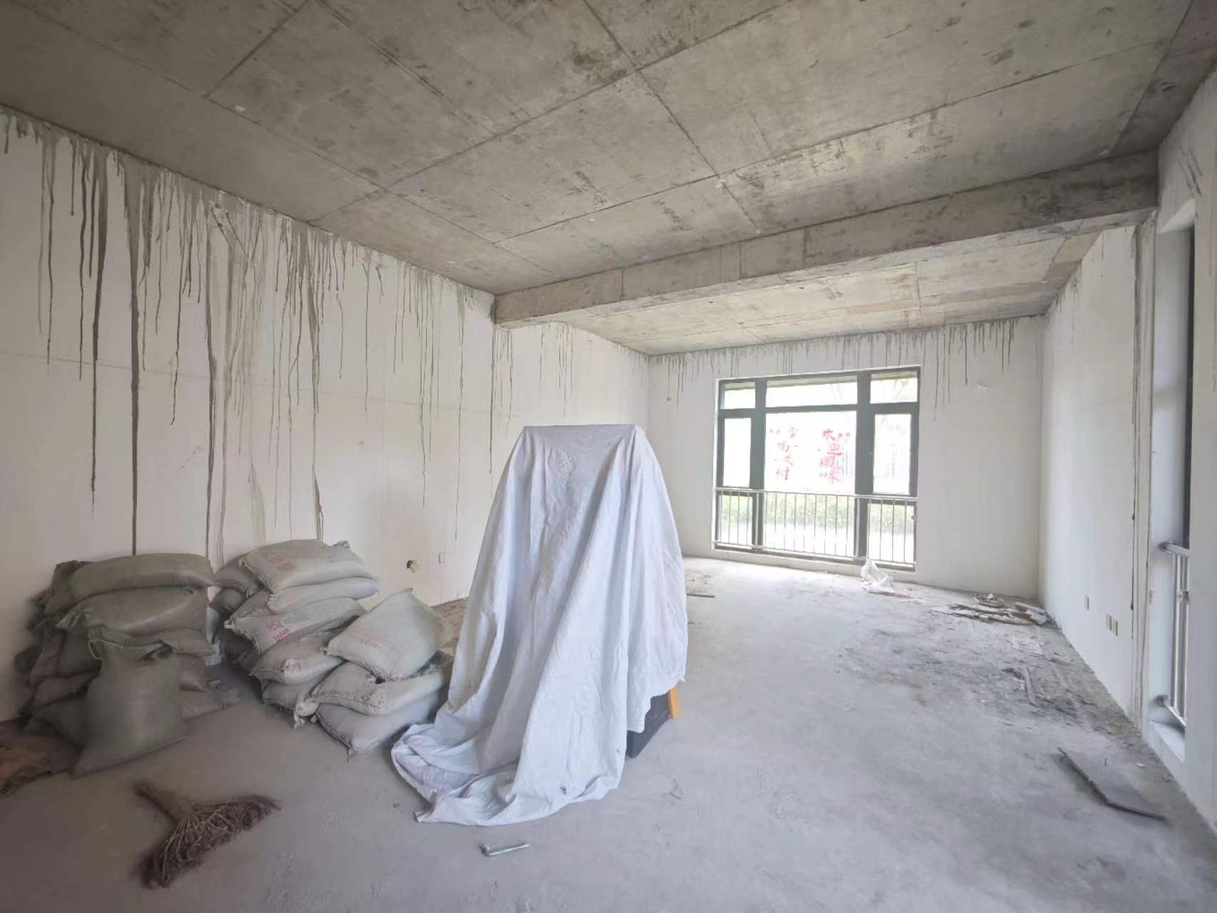星湖郡 4室1厅3卫 370.70m²