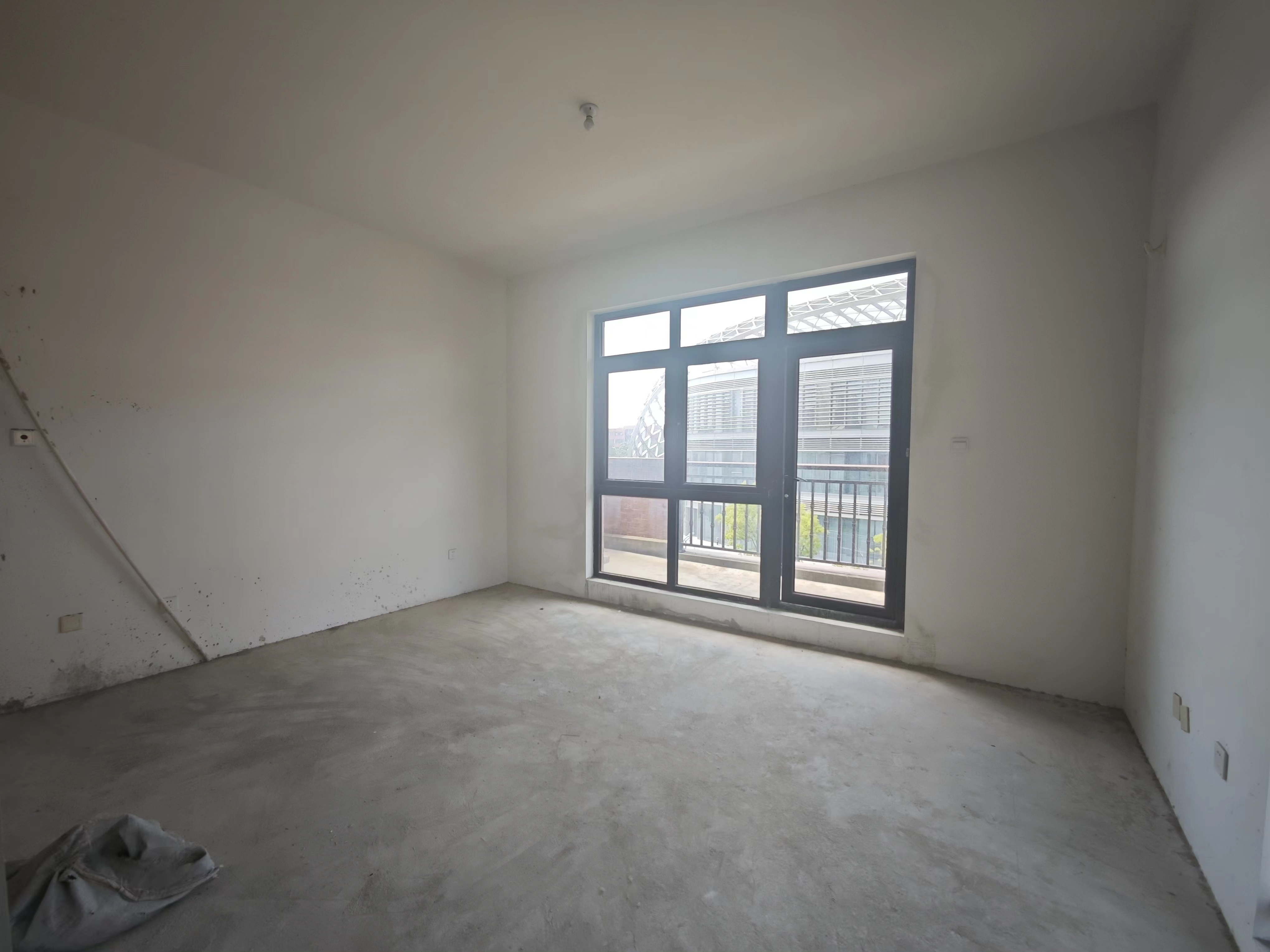 星湖郡 4室1厅3卫 370.70m&sup2;