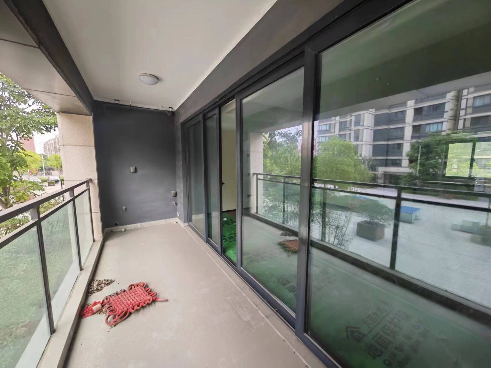 万科翡翠东第 3室2厅2卫 130m&sup2;