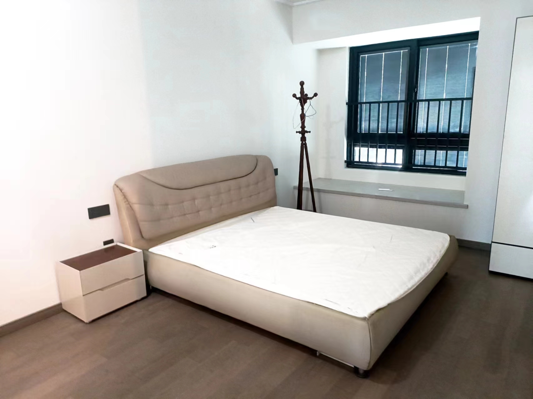 万科翡翠东第 3室2厅2卫 130m&sup2;