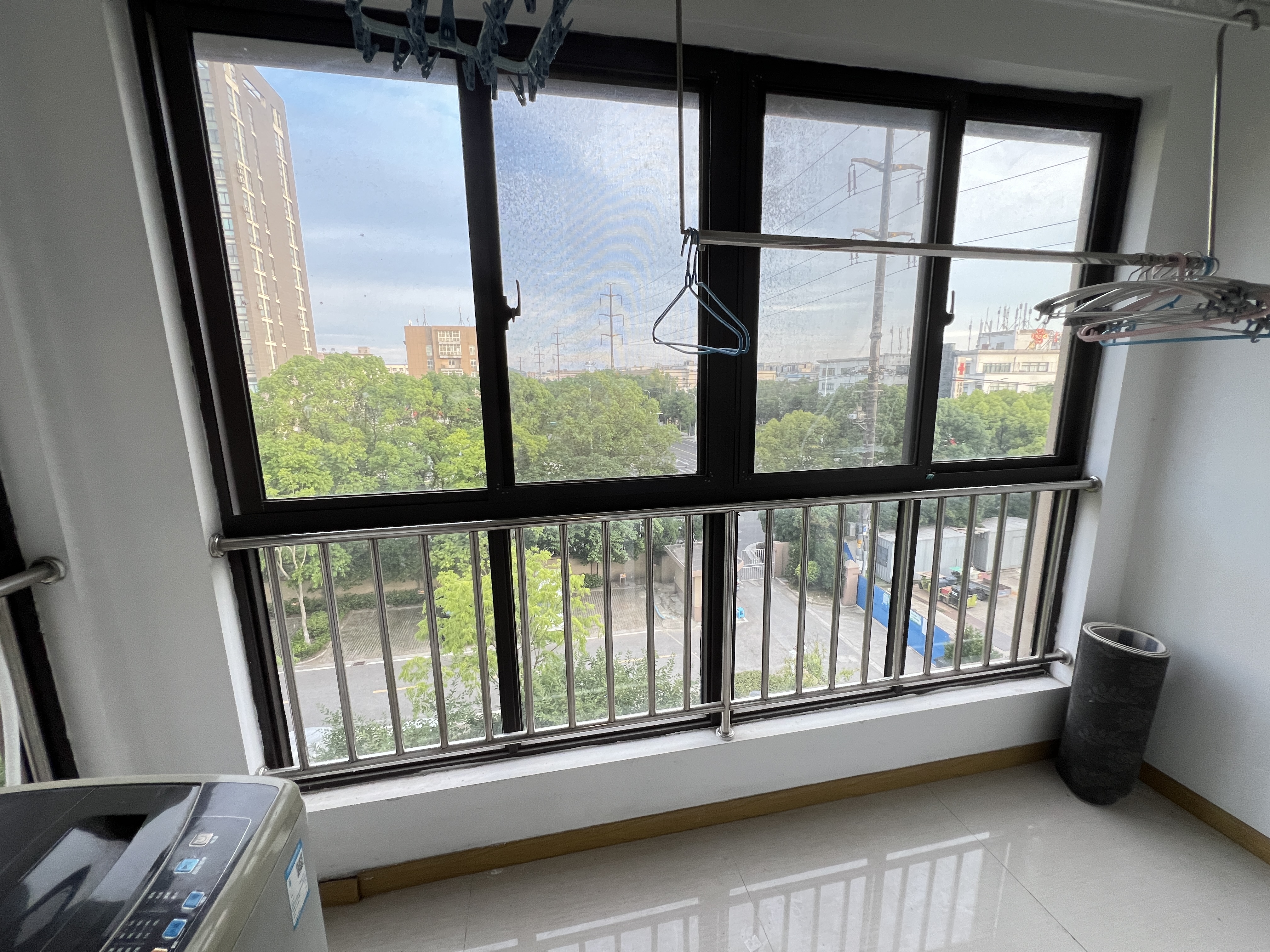 海港新村 3室1厅1卫 79m&sup2;