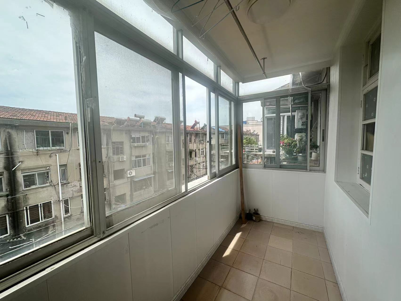 南山新村 1室1厅1卫 34m&sup2;