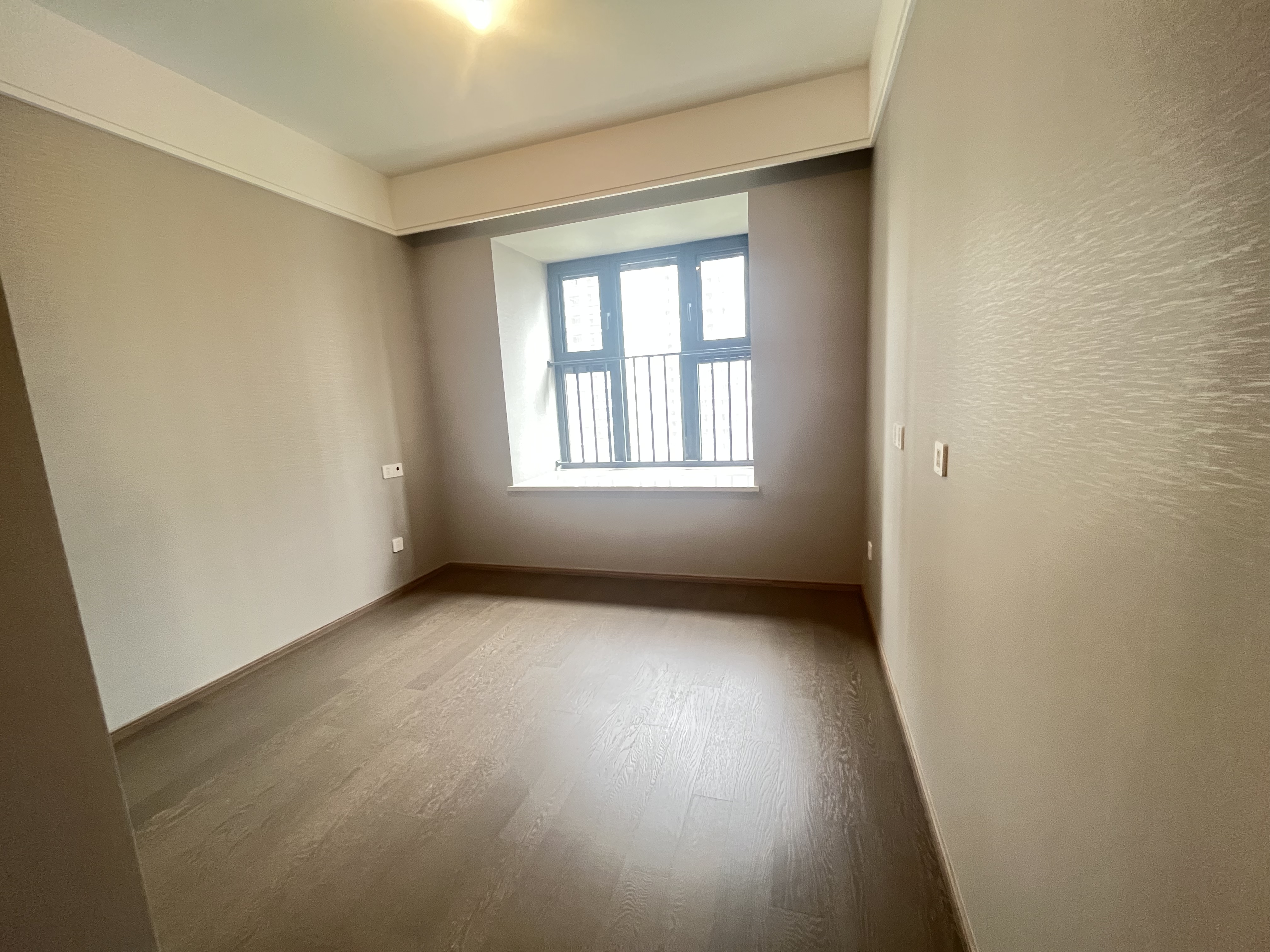 融创时代中心 4室2厅2卫 140m&sup2;