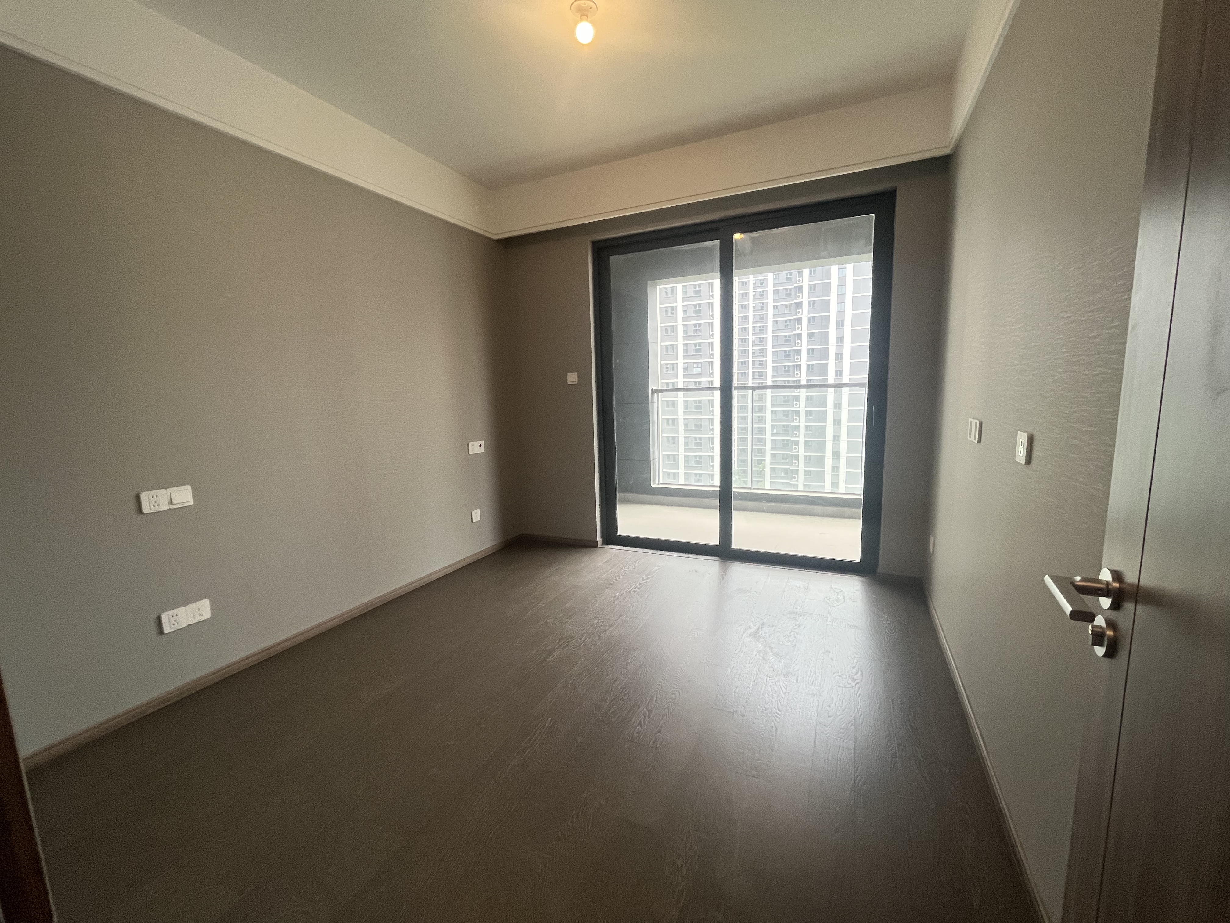融创时代中心 4室2厅2卫 140m&sup2;