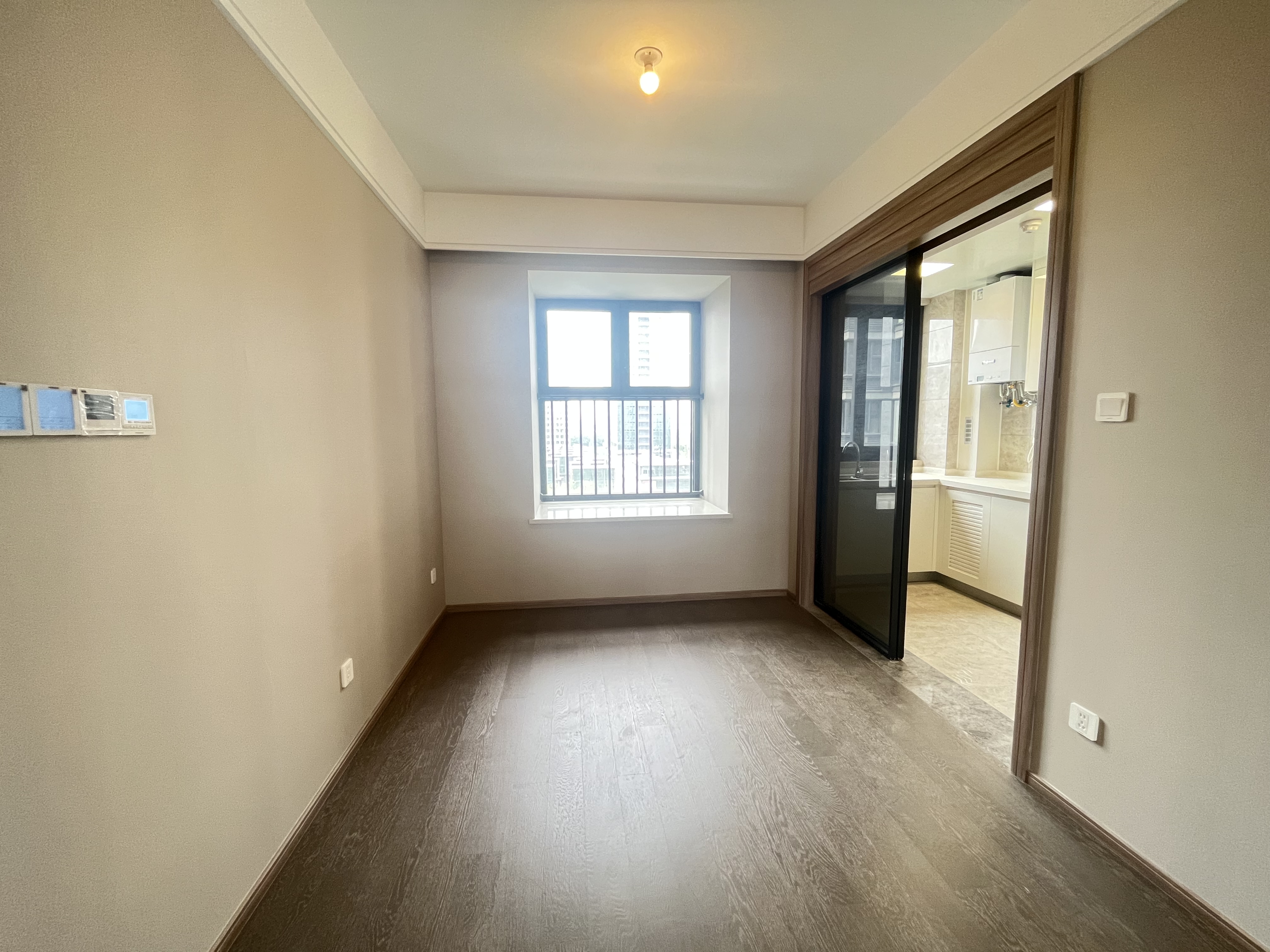 融创时代中心 4室2厅2卫 140m&sup2;