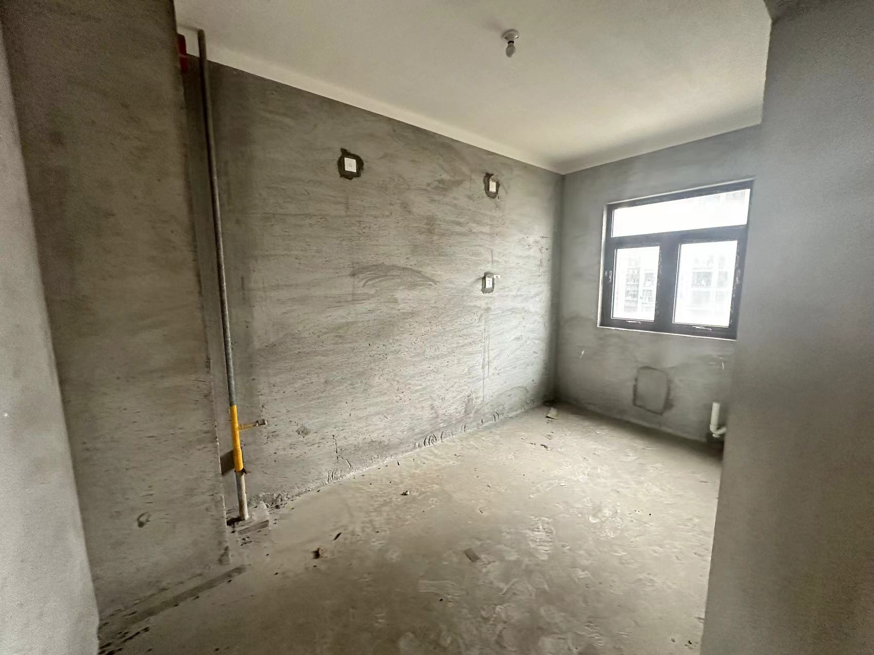 华强城 4室2厅2卫 158m&sup2;