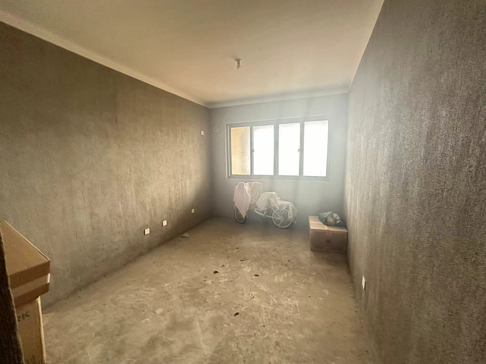 华强城 4室2厅2卫 158m&sup2;
