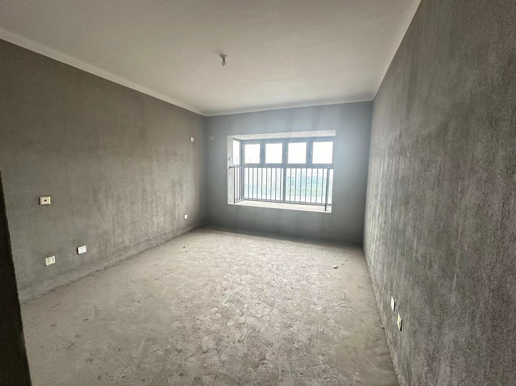 华强城 4室2厅2卫 158m&sup2;
