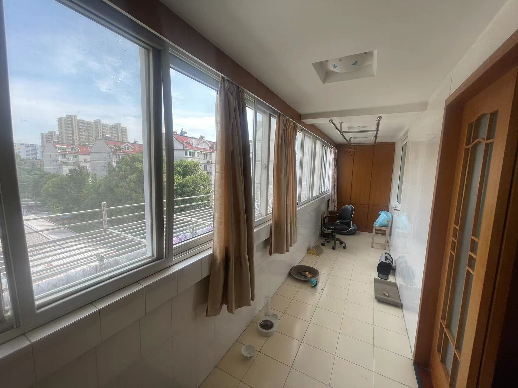 城南东苑 3室2厅2卫 135m&sup2;