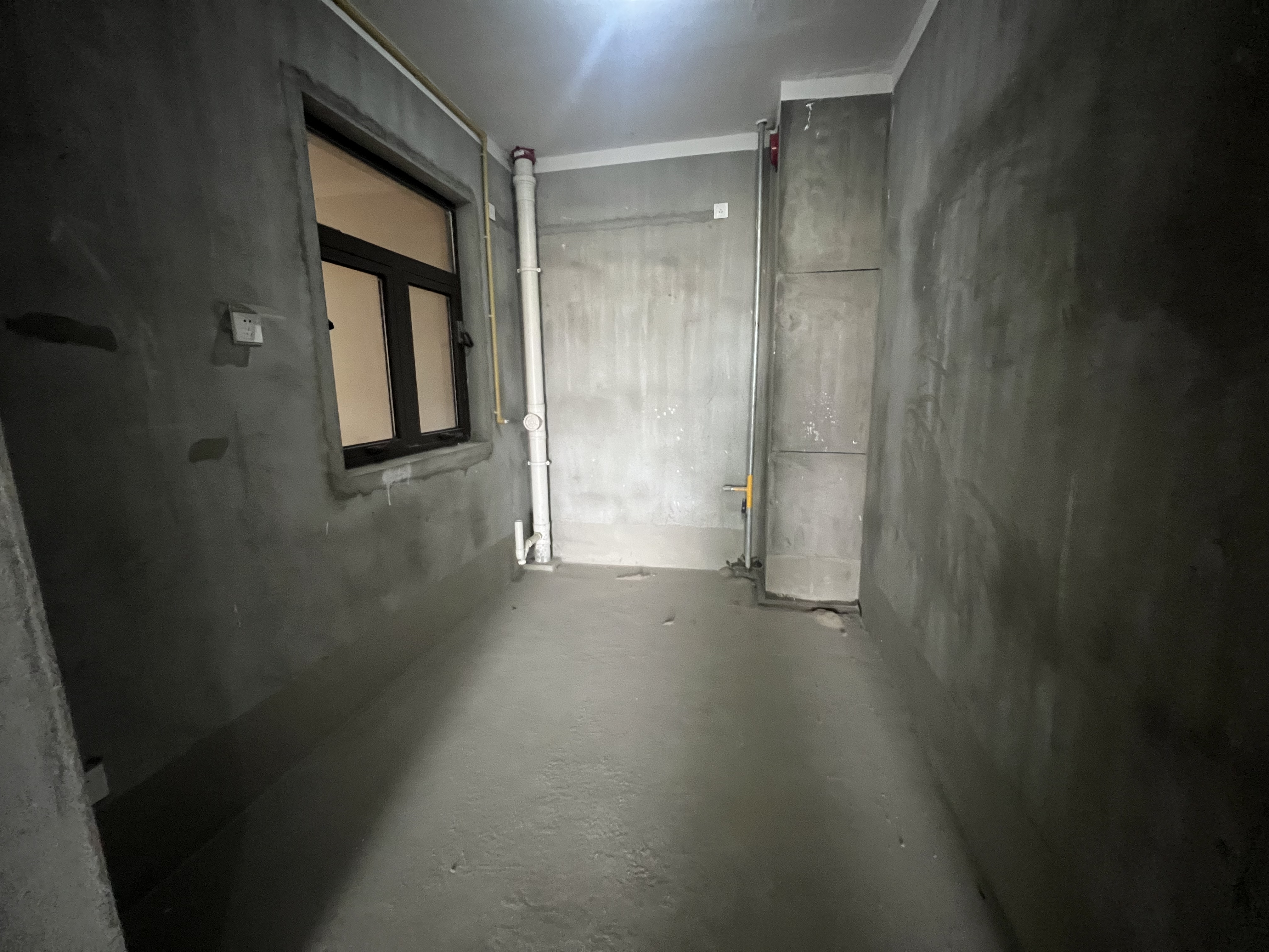 华强城 3室2厅2卫 123m²