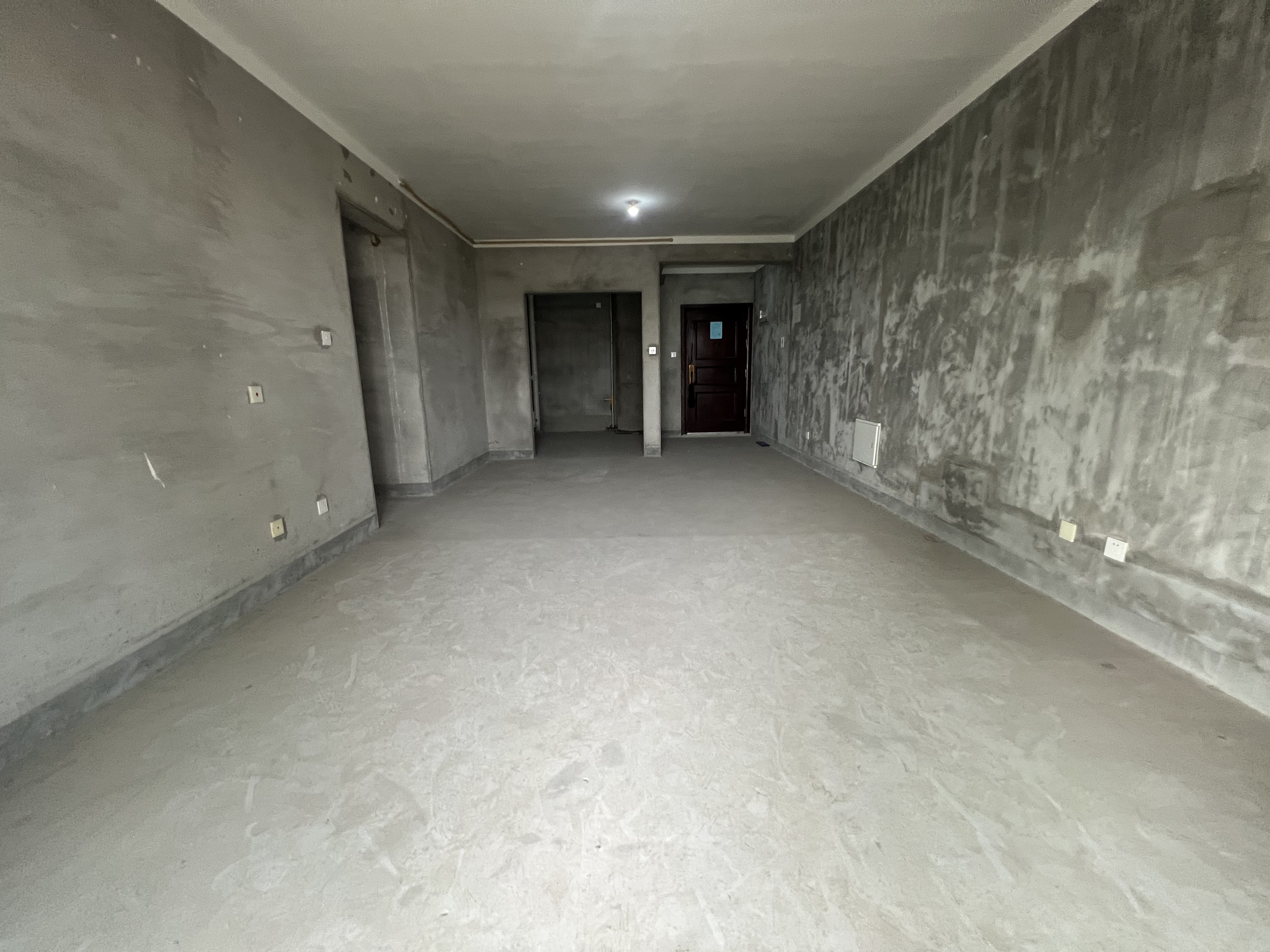 华强城 3室2厅2卫 123m²