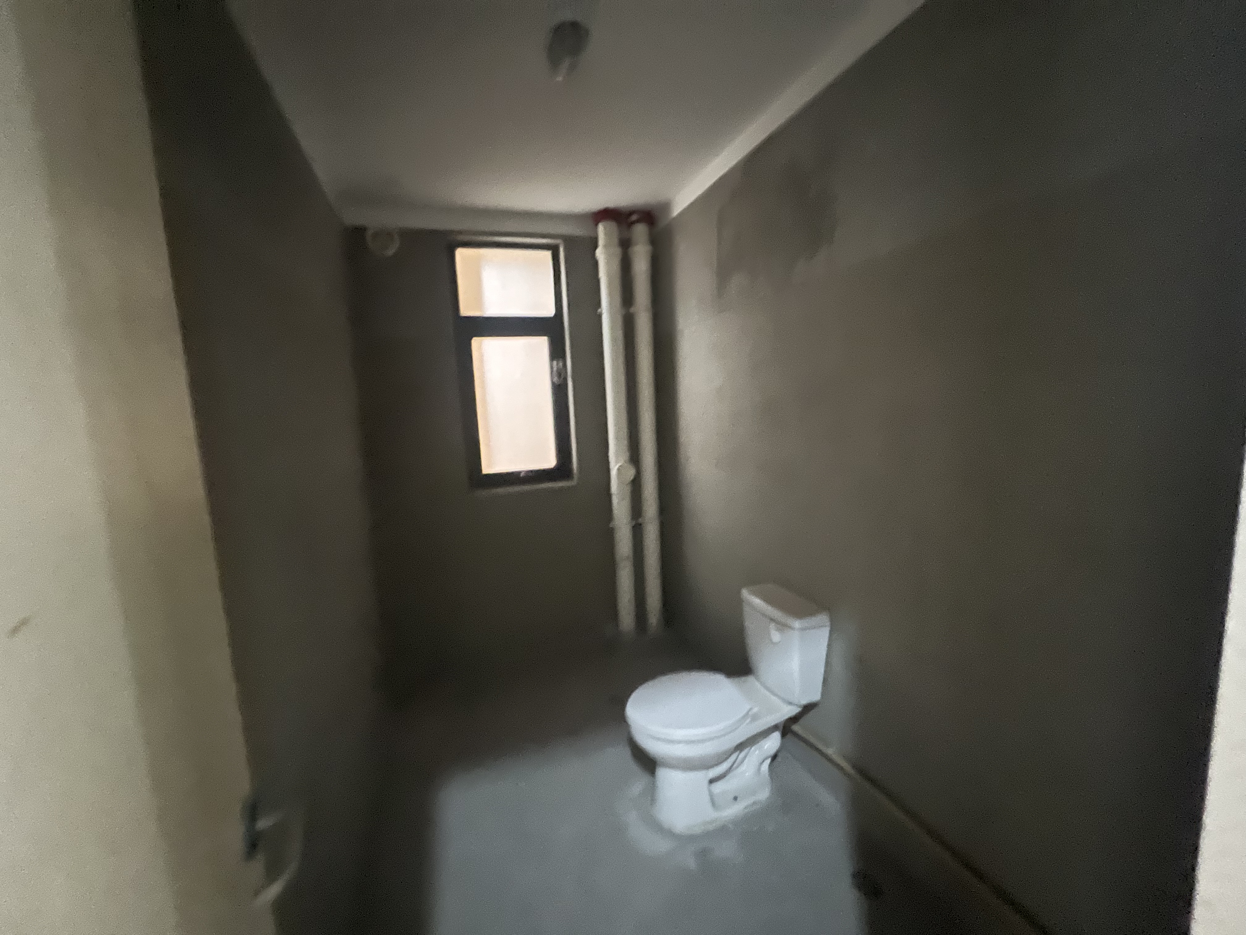华强城 3室2厅2卫 123m²
