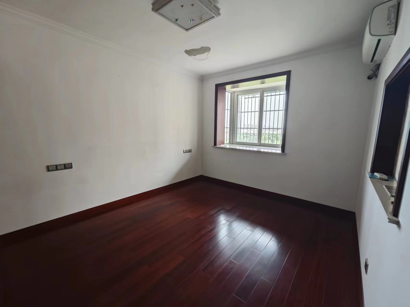 曙光福里 3室2厅1卫 140.00m&sup2;