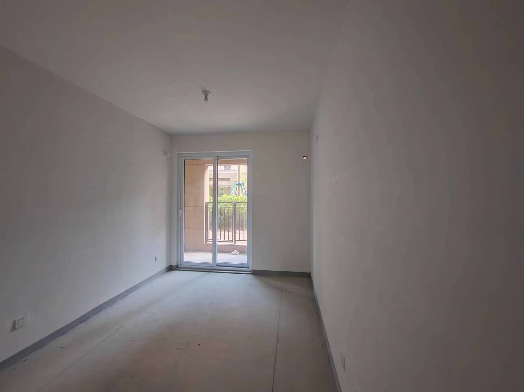 金地繁茂里 4室2厅2卫 133m&sup2;