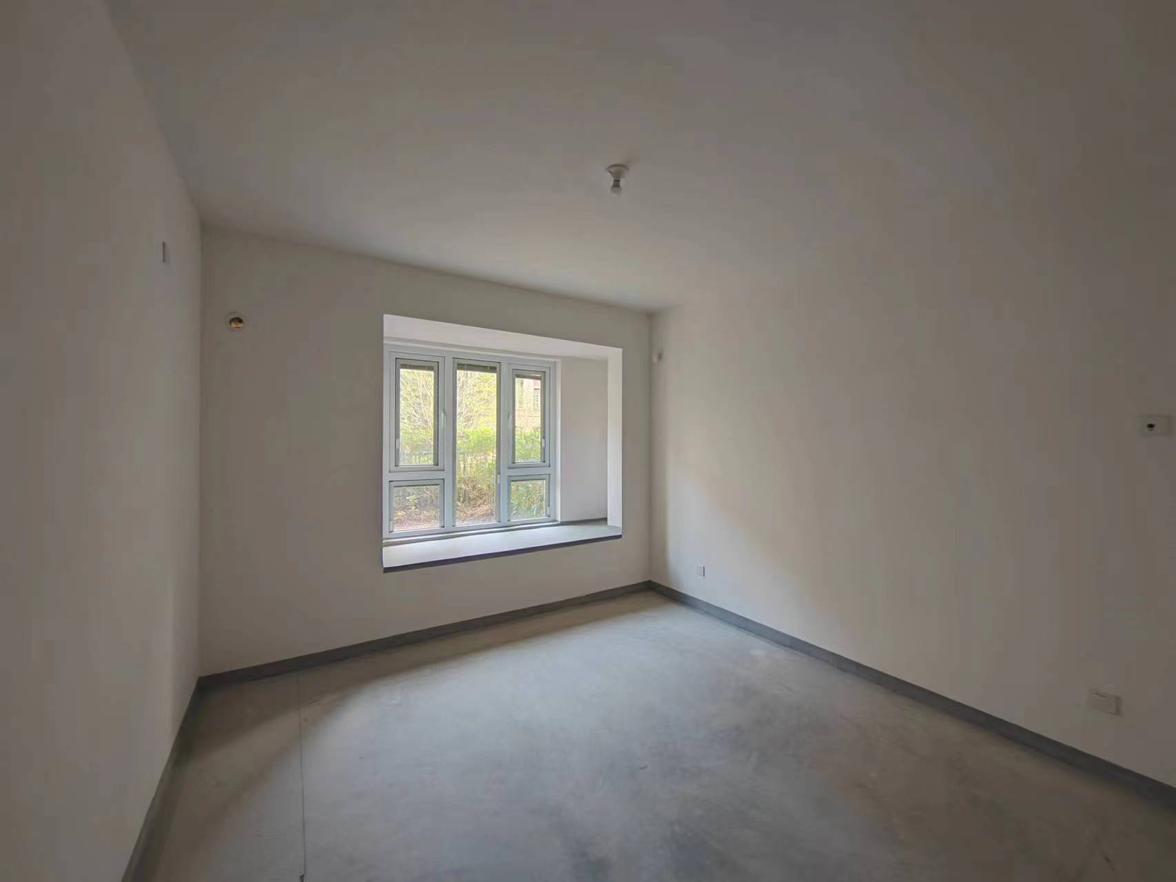 金地繁茂里 4室2厅2卫 133m&sup2;
