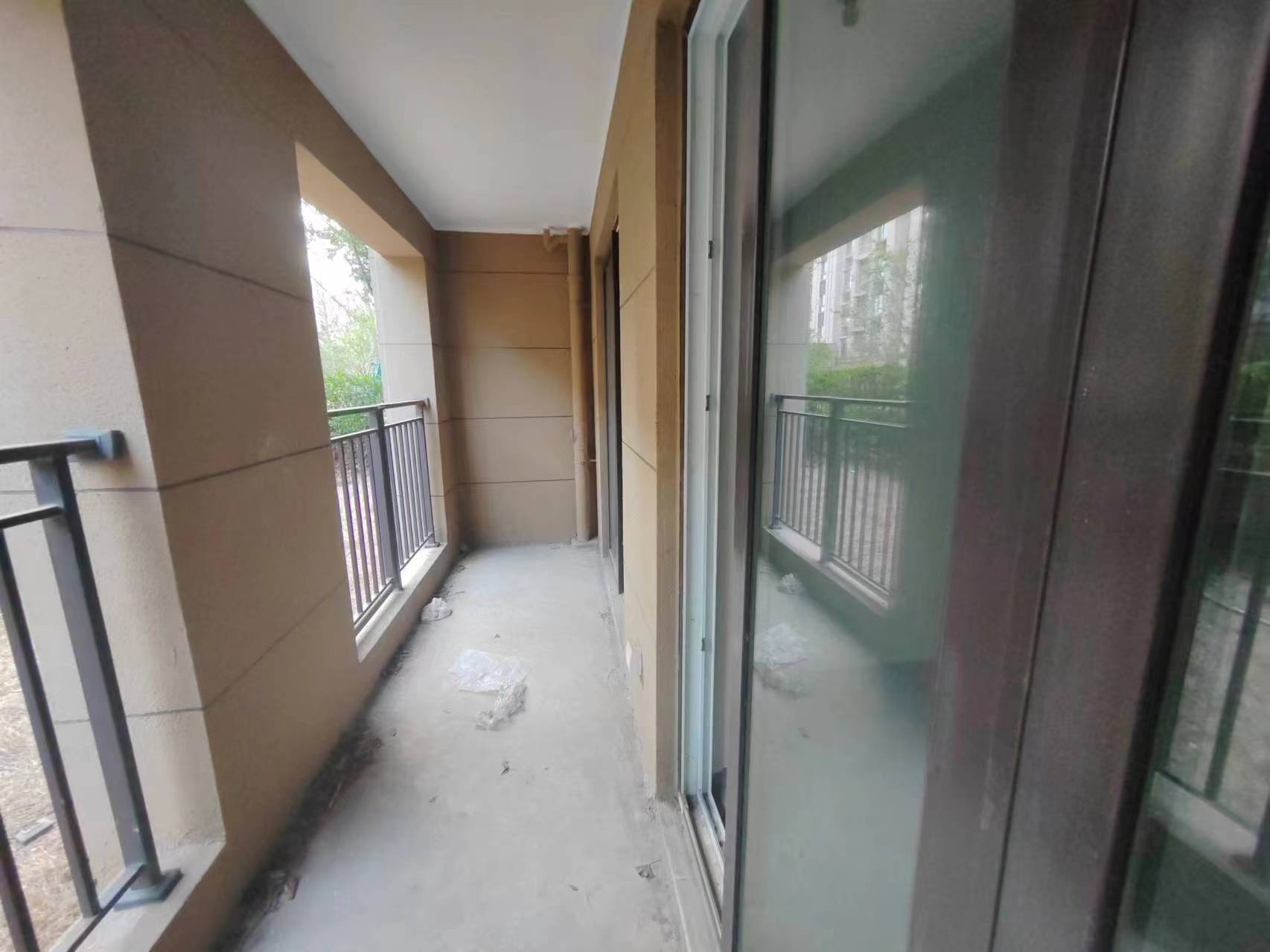 金地繁茂里 4室2厅2卫 133m&sup2;