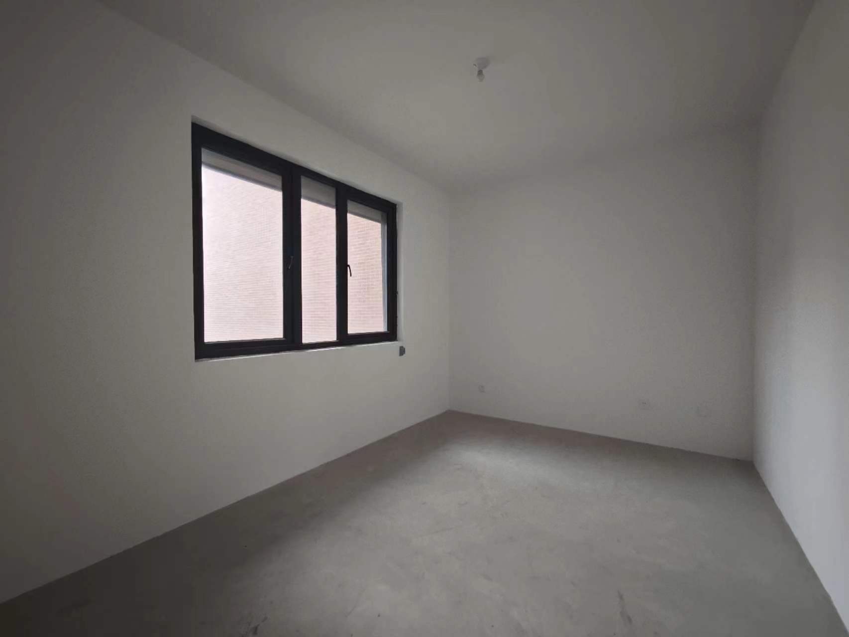 星湖郡 4室2厅3卫 370m&sup2;
