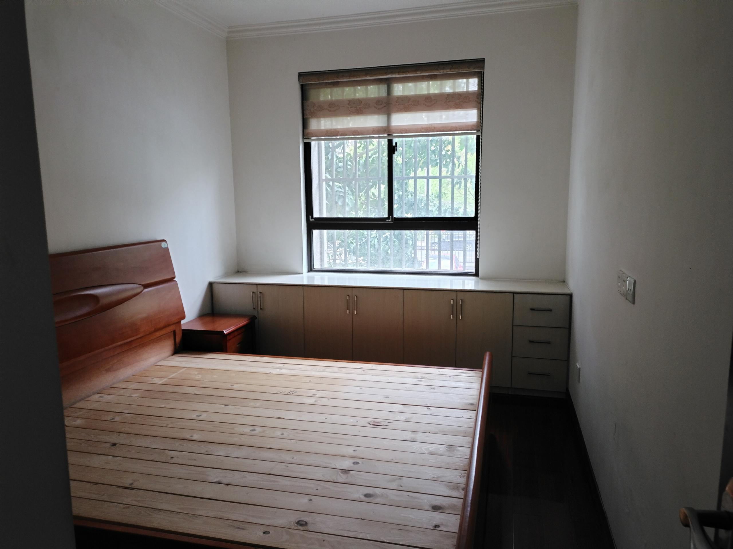 水榭花城 3室2厅2卫 128m&sup2;