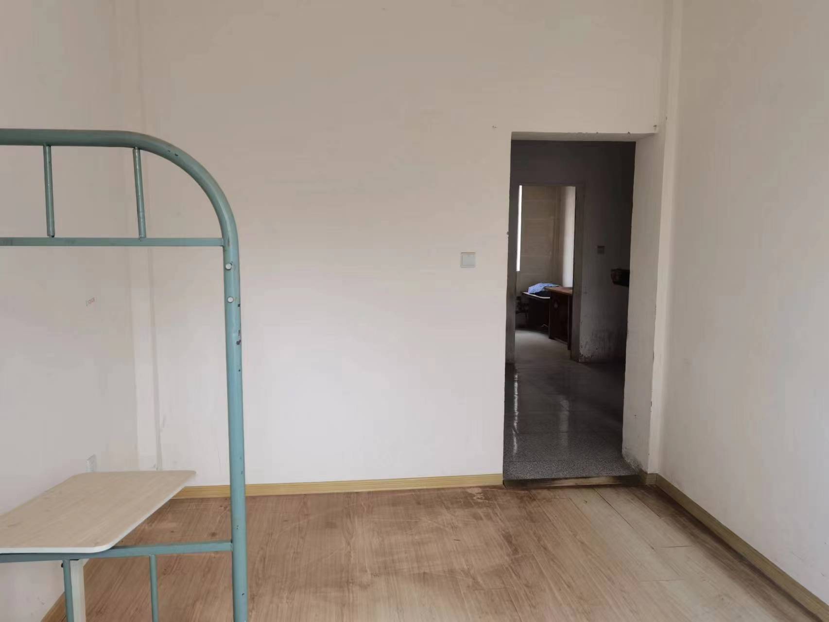 天霞苑 2室2厅1卫 75.00m&sup2;