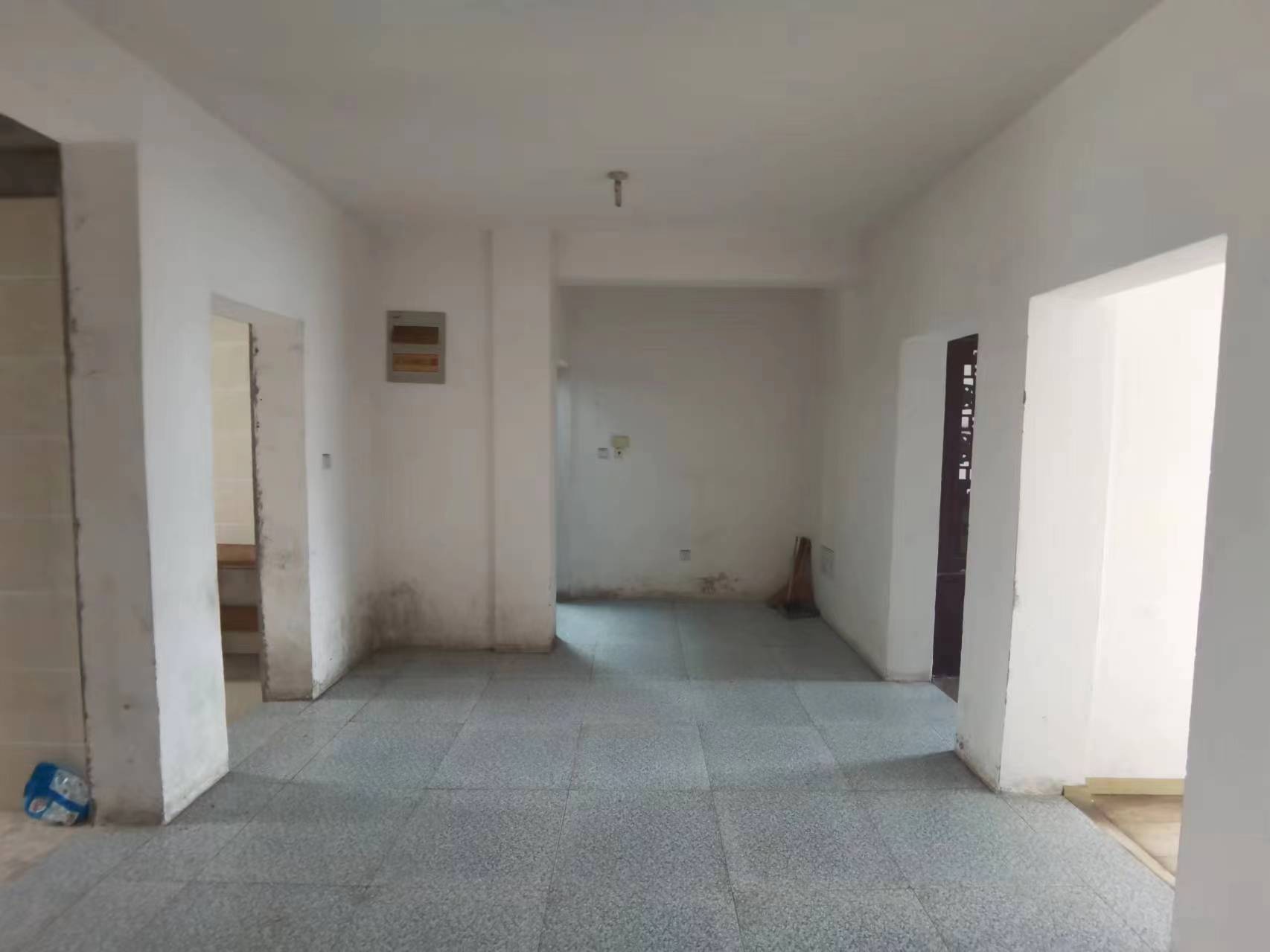 天霞苑 2室2厅1卫 75.00m&sup2;
