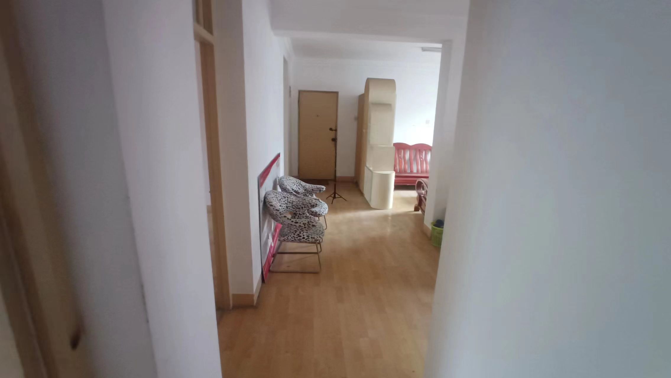 鸿运城市花苑 3室2厅1卫 123.44m&sup2;