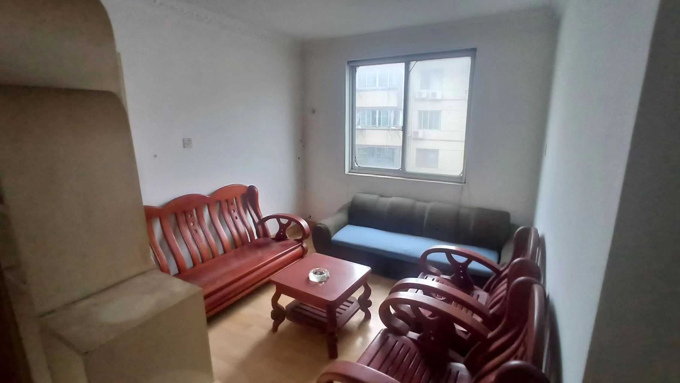 鸿运城市花苑 3室2厅1卫 123.44m&sup2;