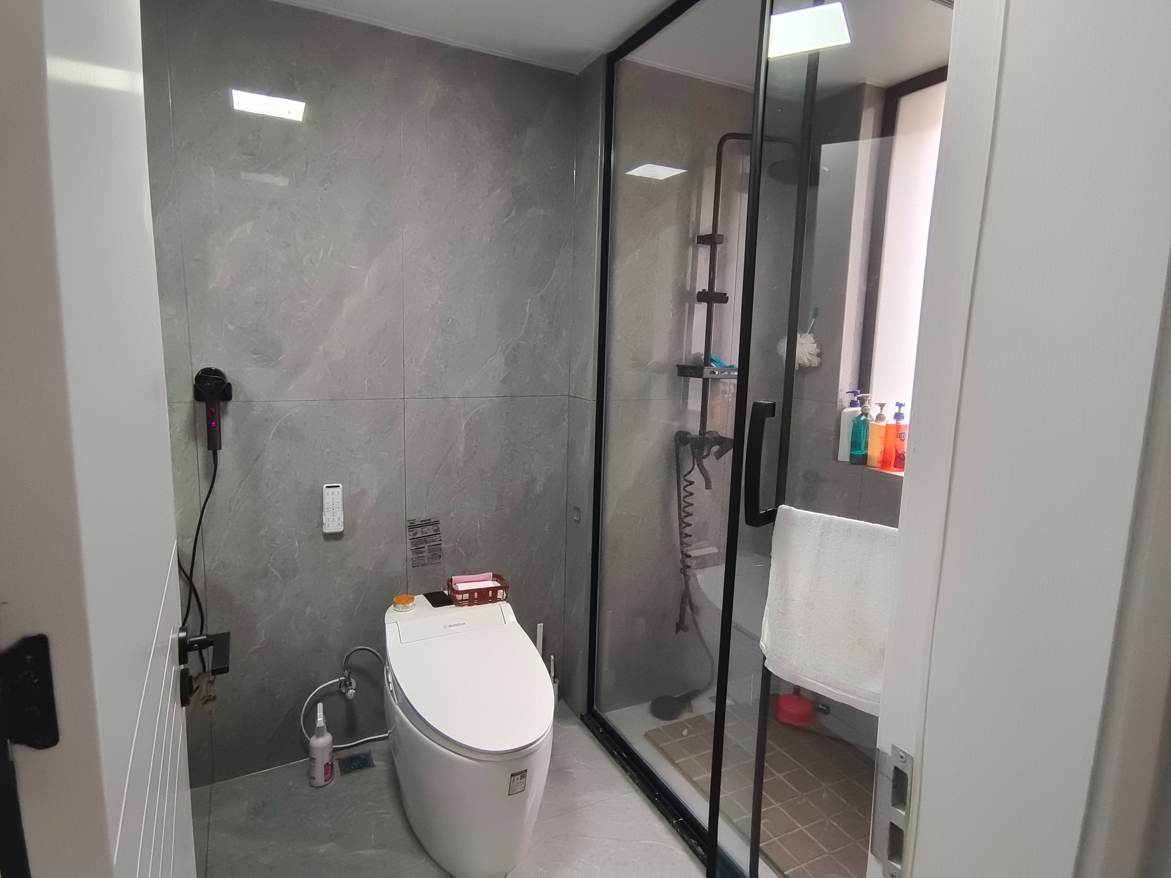中港城世家 3室2厅2卫 163m&sup2;