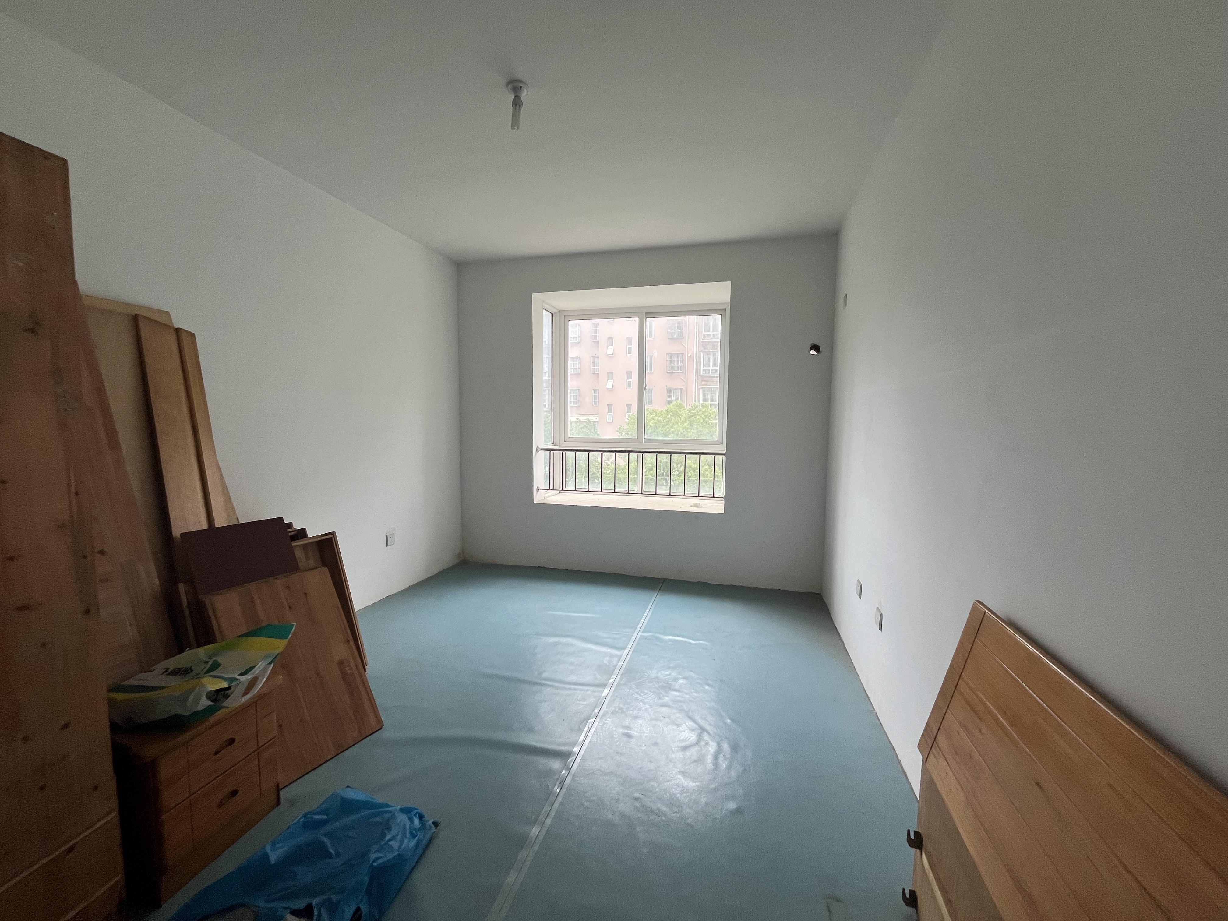天虹苑 4室2厅1卫 130.00m&sup2;
