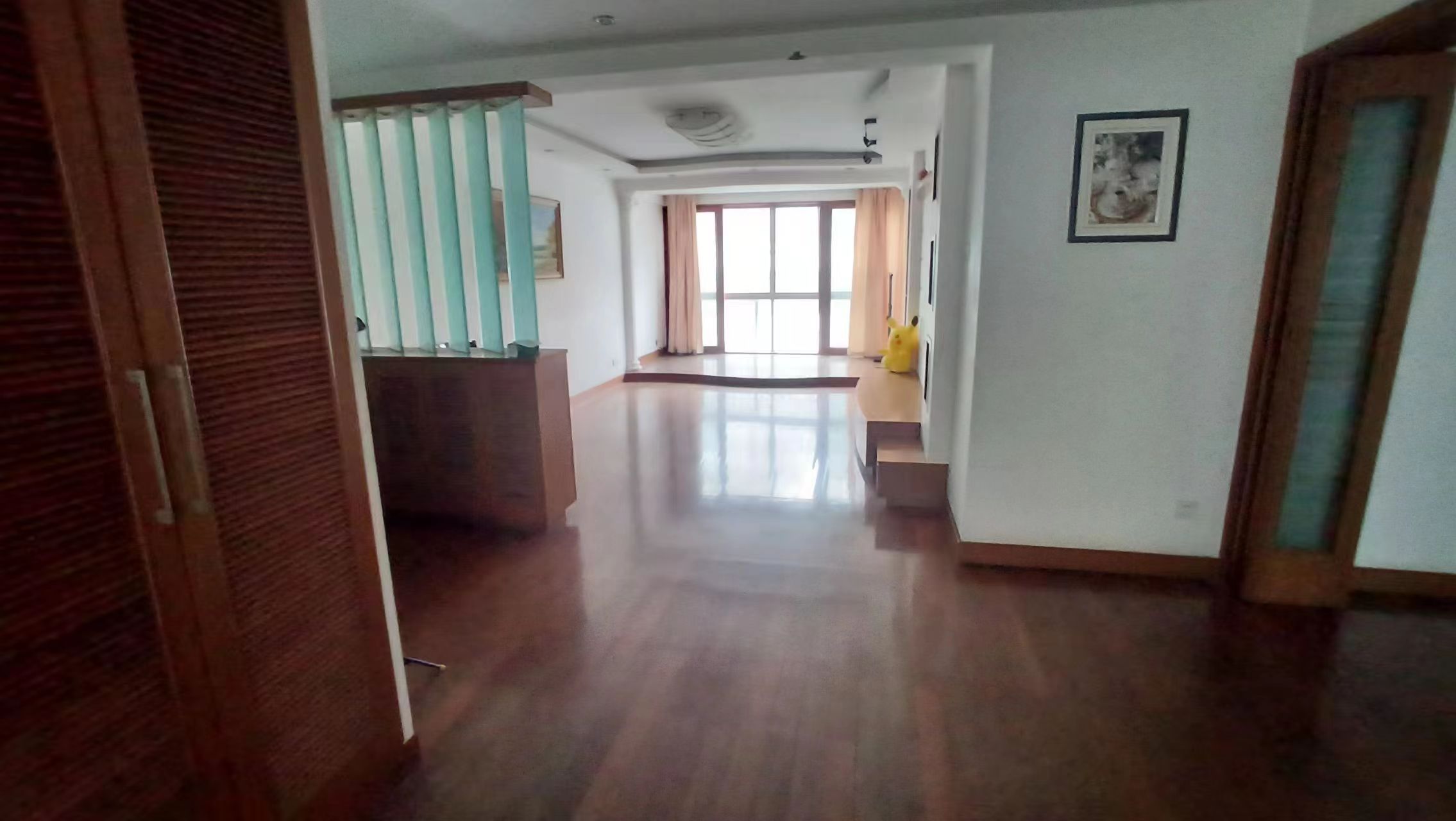 凯旋花园 3室2厅2卫 133m²