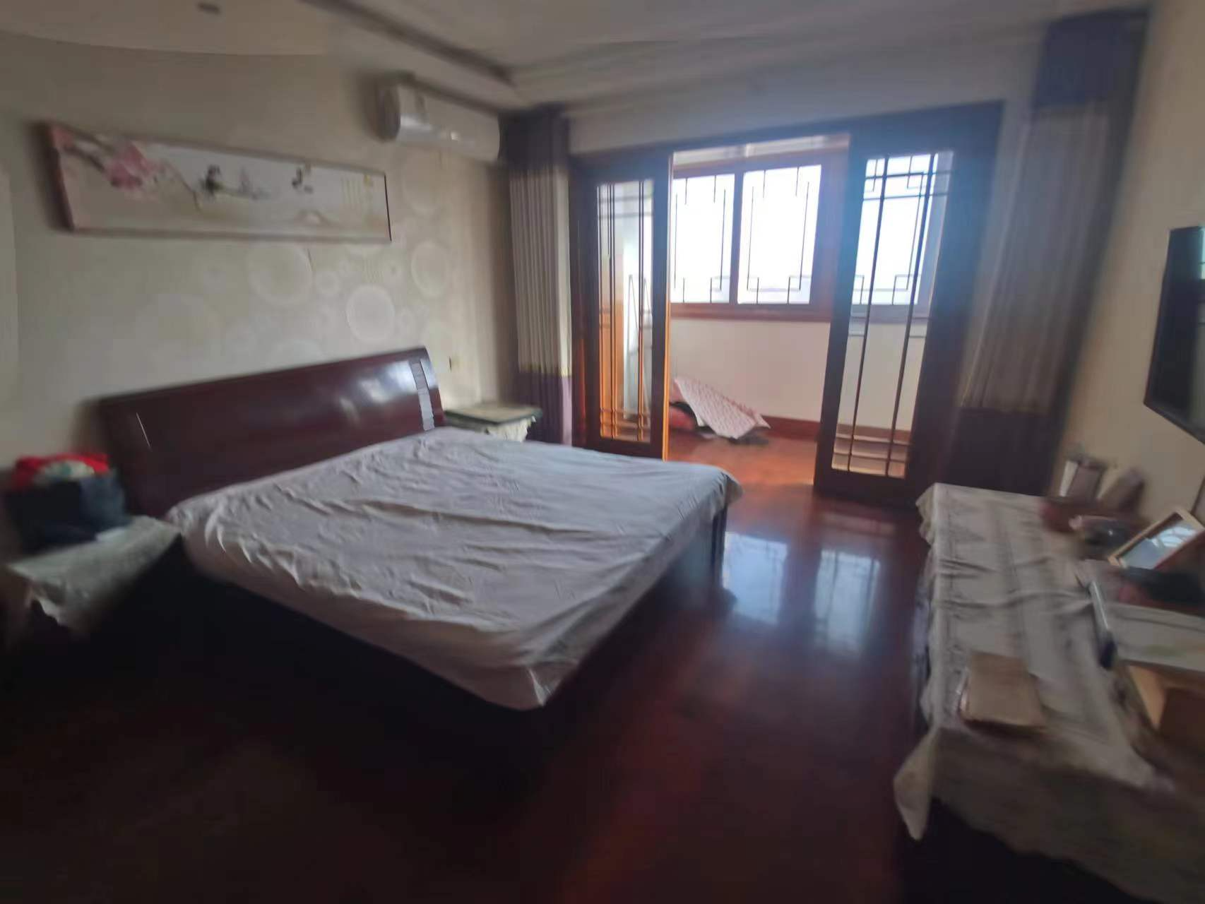 朝晖花园 3室1厅1卫 136.00m&sup2;