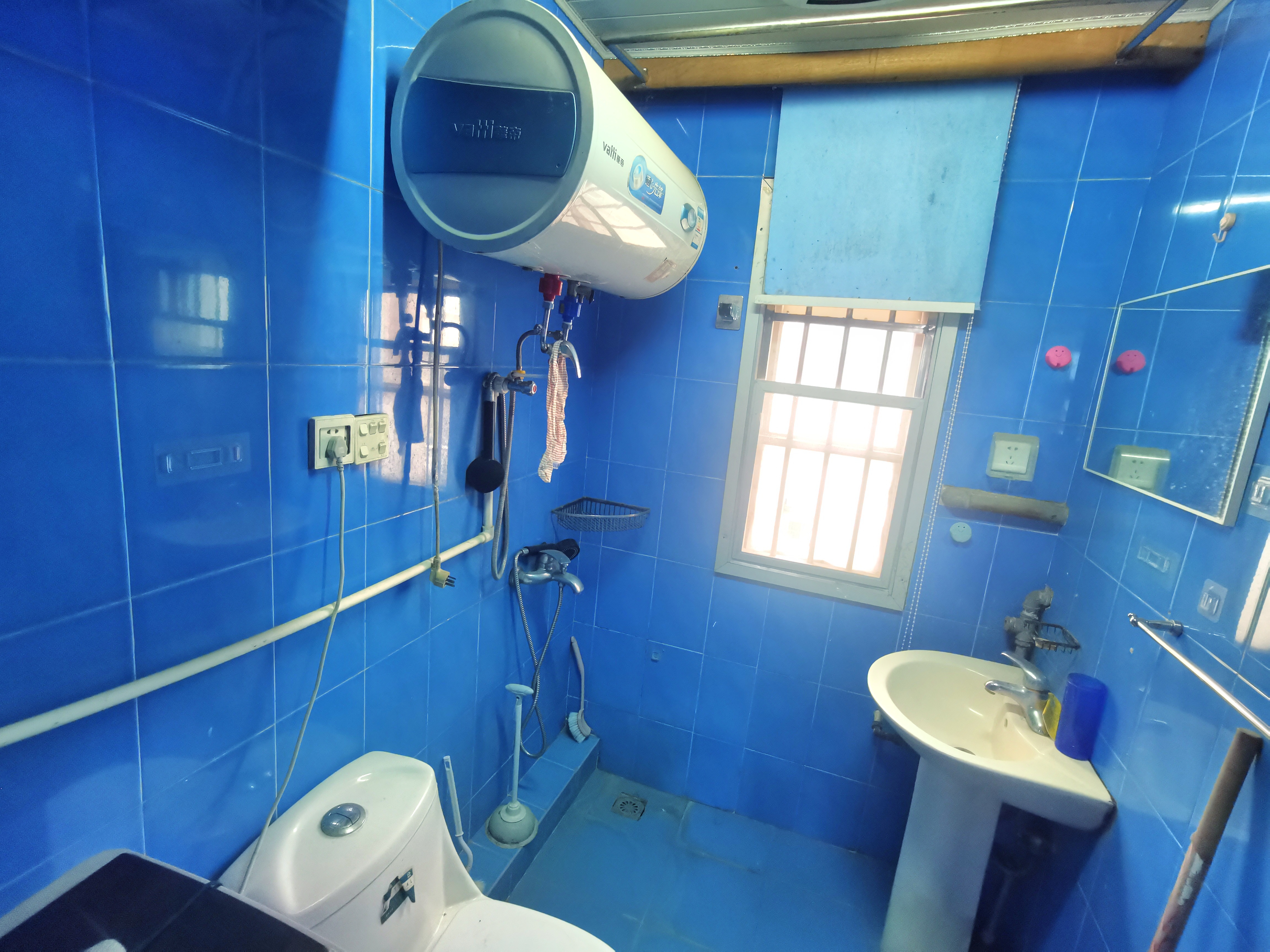 光明新村 2室1厅1卫 64.00m&sup2;