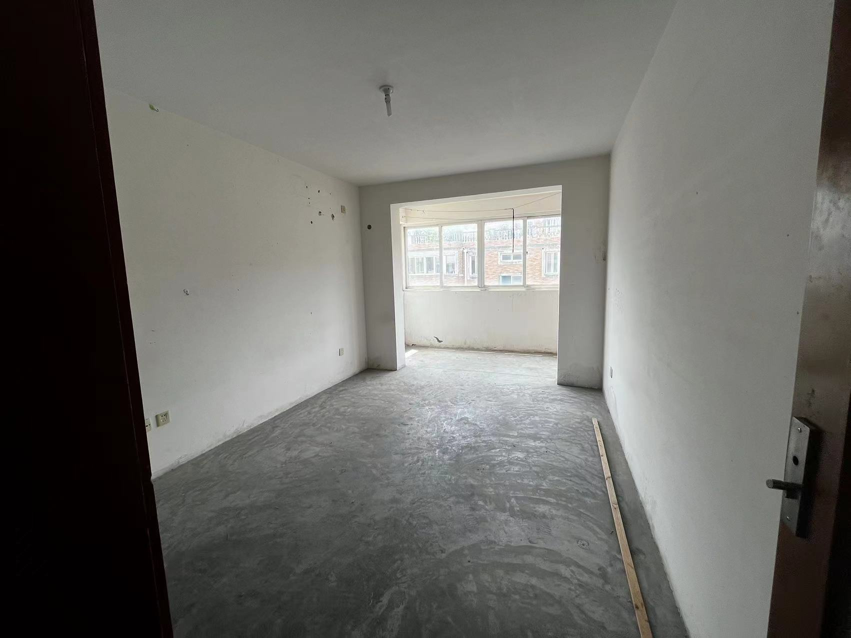 滨江花园 3室1厅2卫 223m&sup2;