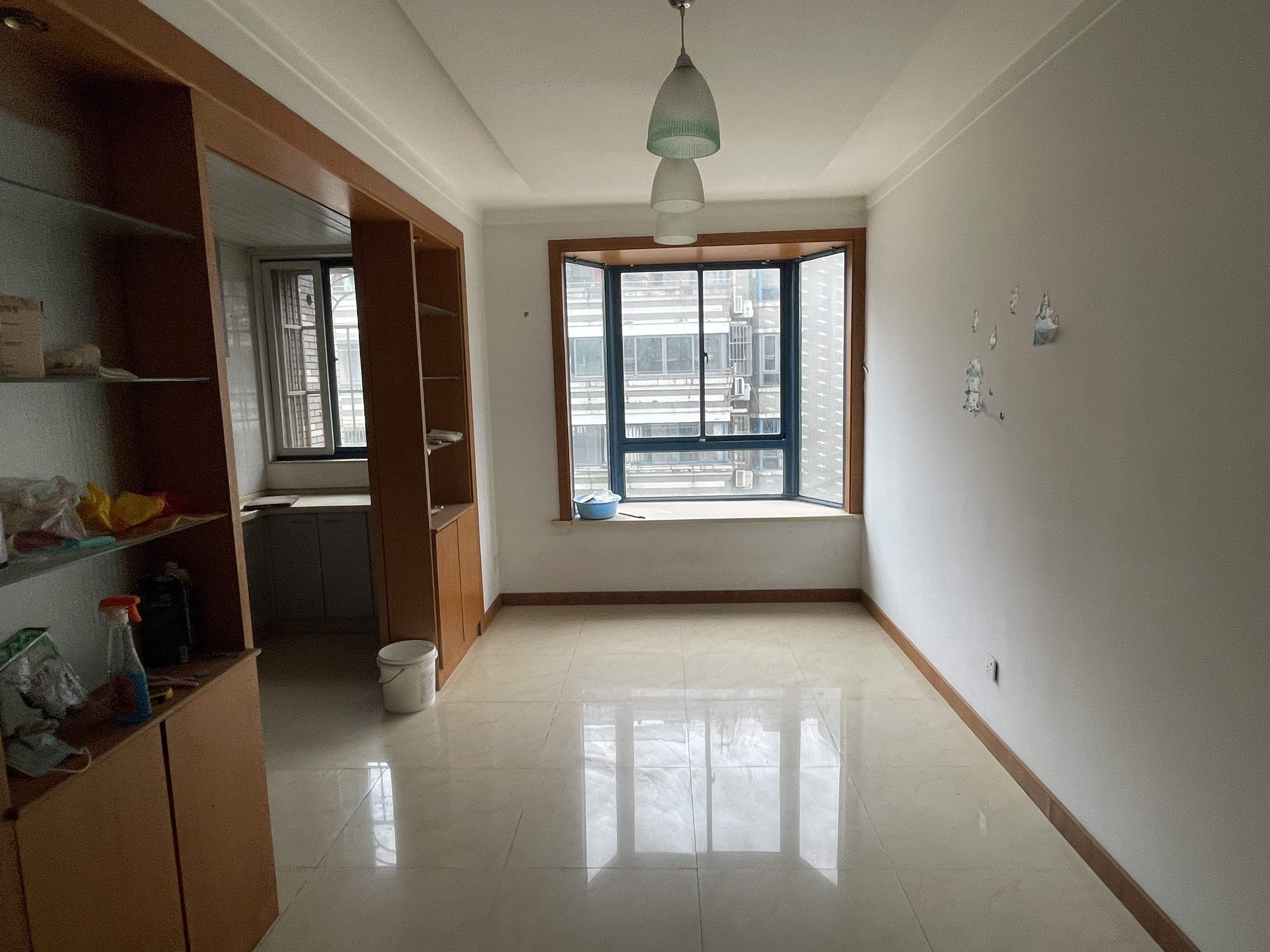 新建路新村(新建花苑) 3室2厅1卫 142.00m²