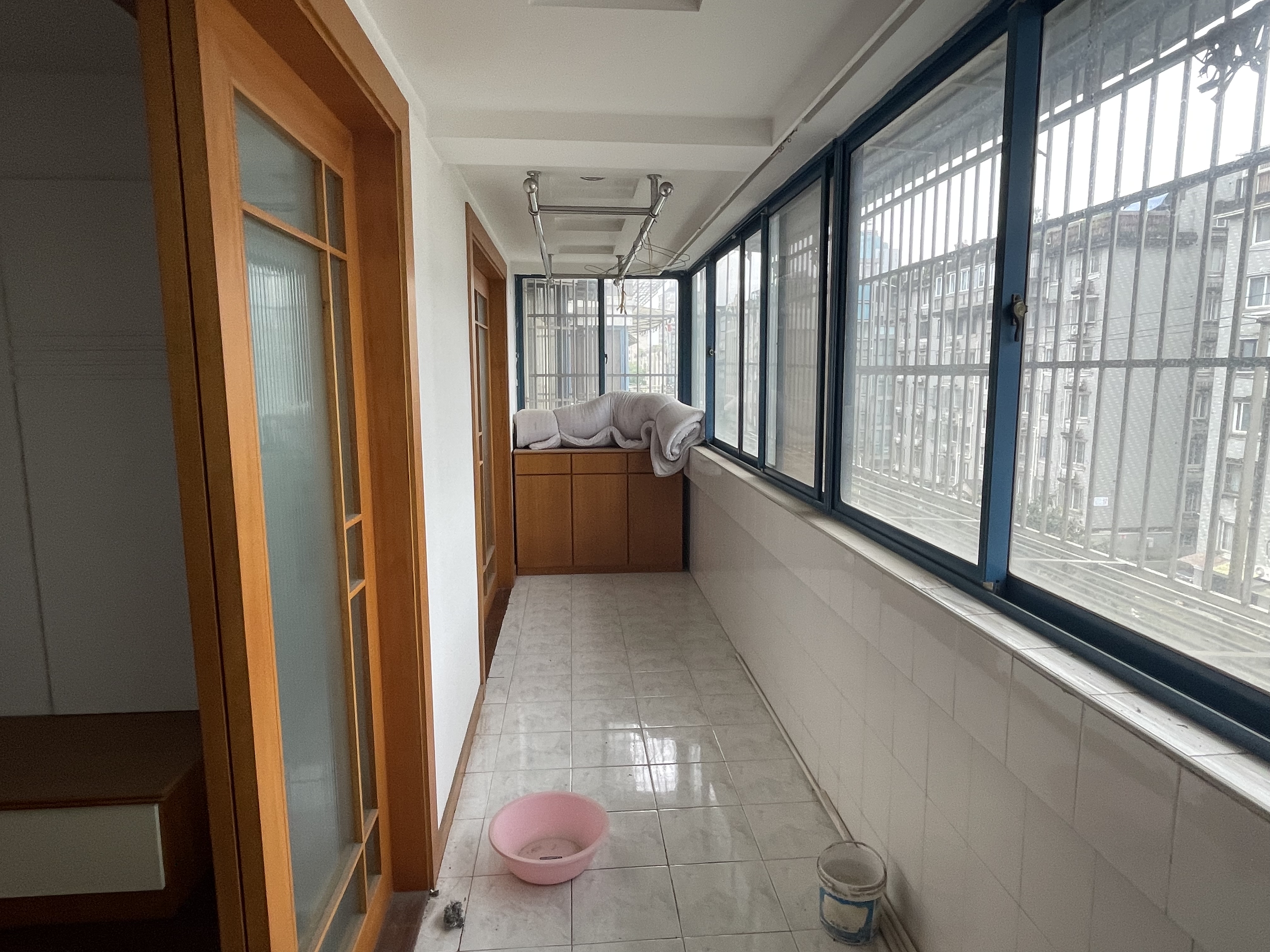 新建路新村(新建花苑) 3室2厅1卫 142.00m&sup2;