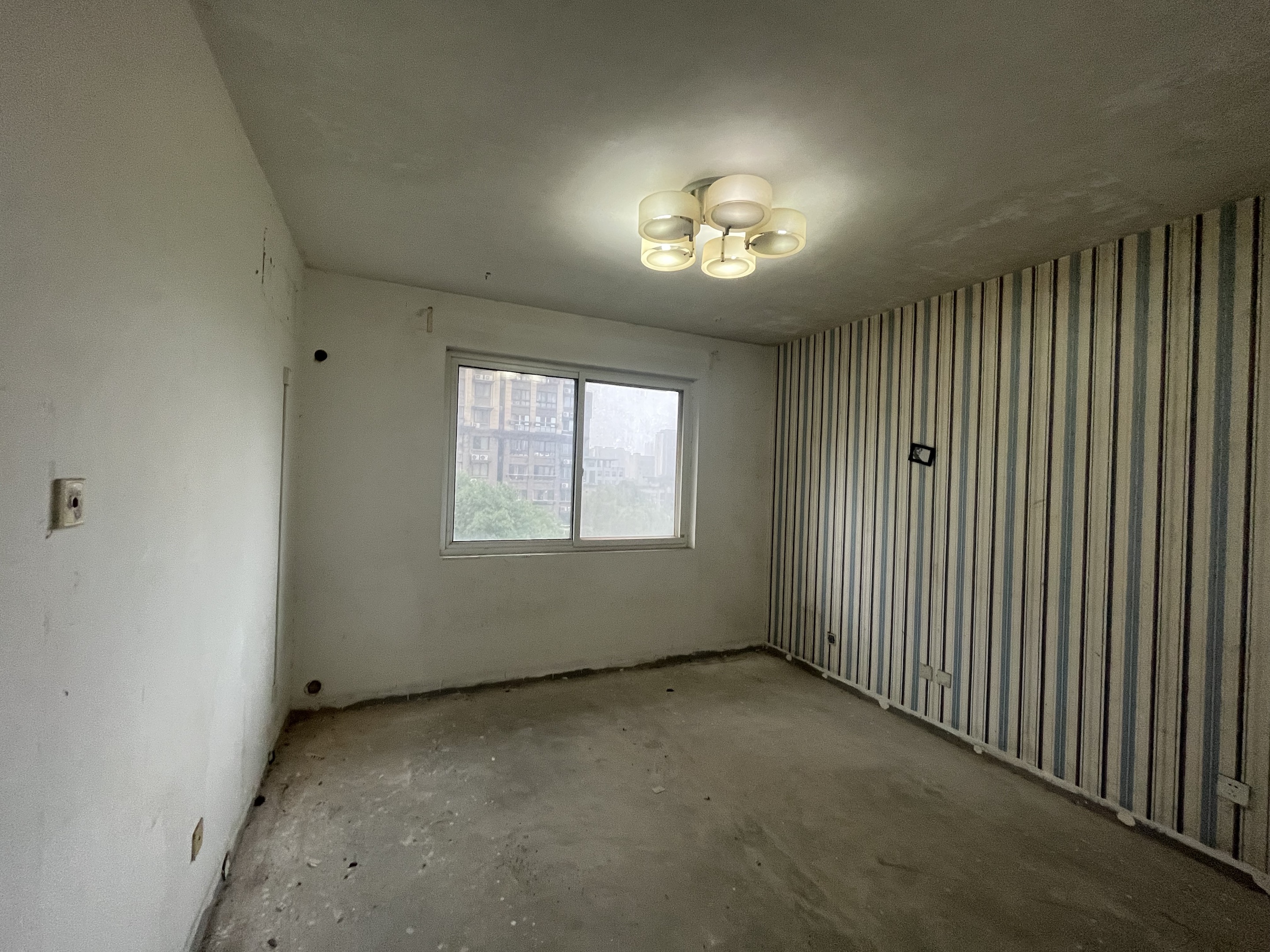 学士府 3室2厅1卫 122.22m²