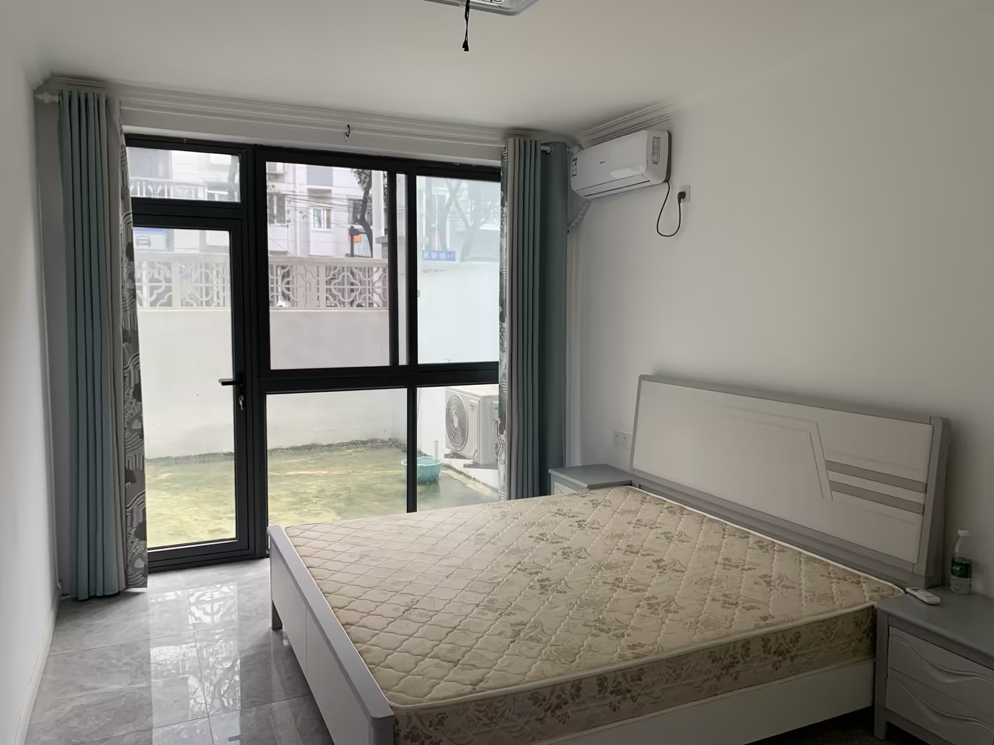 万象新路 2室1厅1卫 72m&sup2;