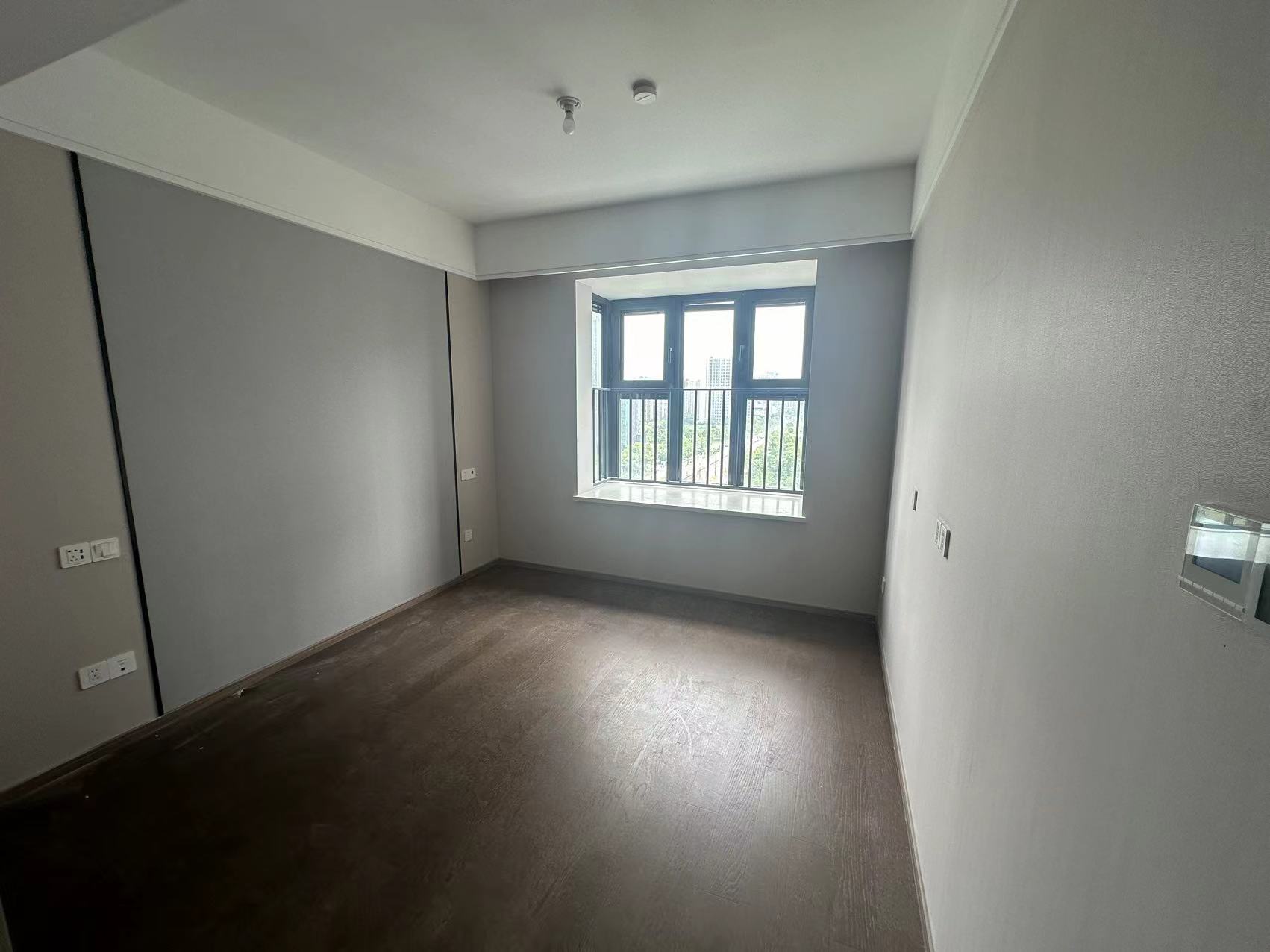 融创时代中心 3室2厅2卫 109m&sup2;