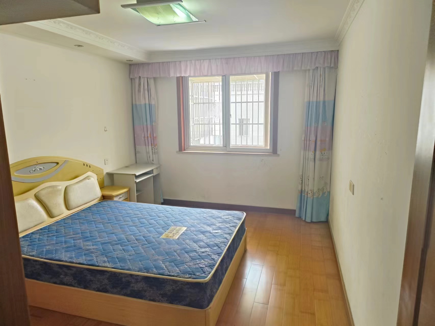 怡园新邸 2室2厅1卫 93m&sup2;