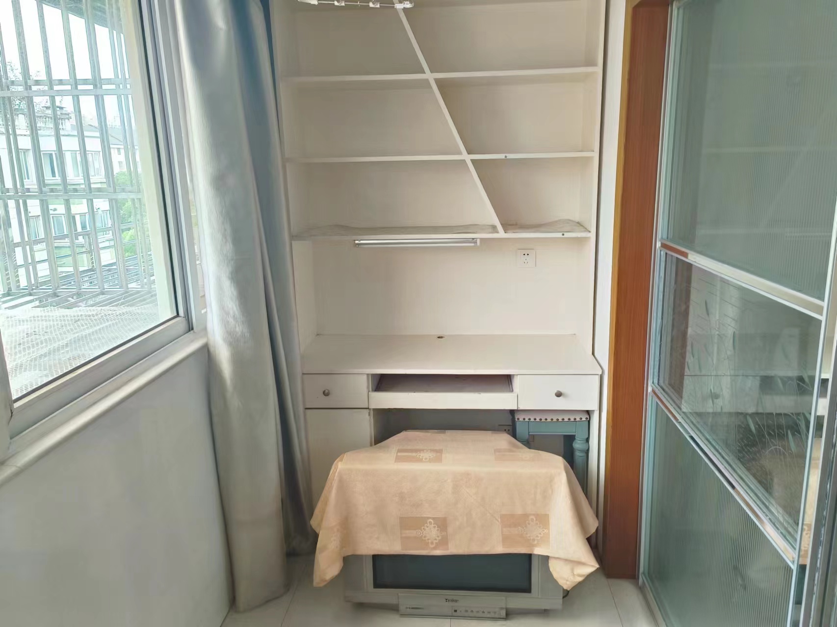 怡园新邸 2室2厅1卫 93m&sup2;