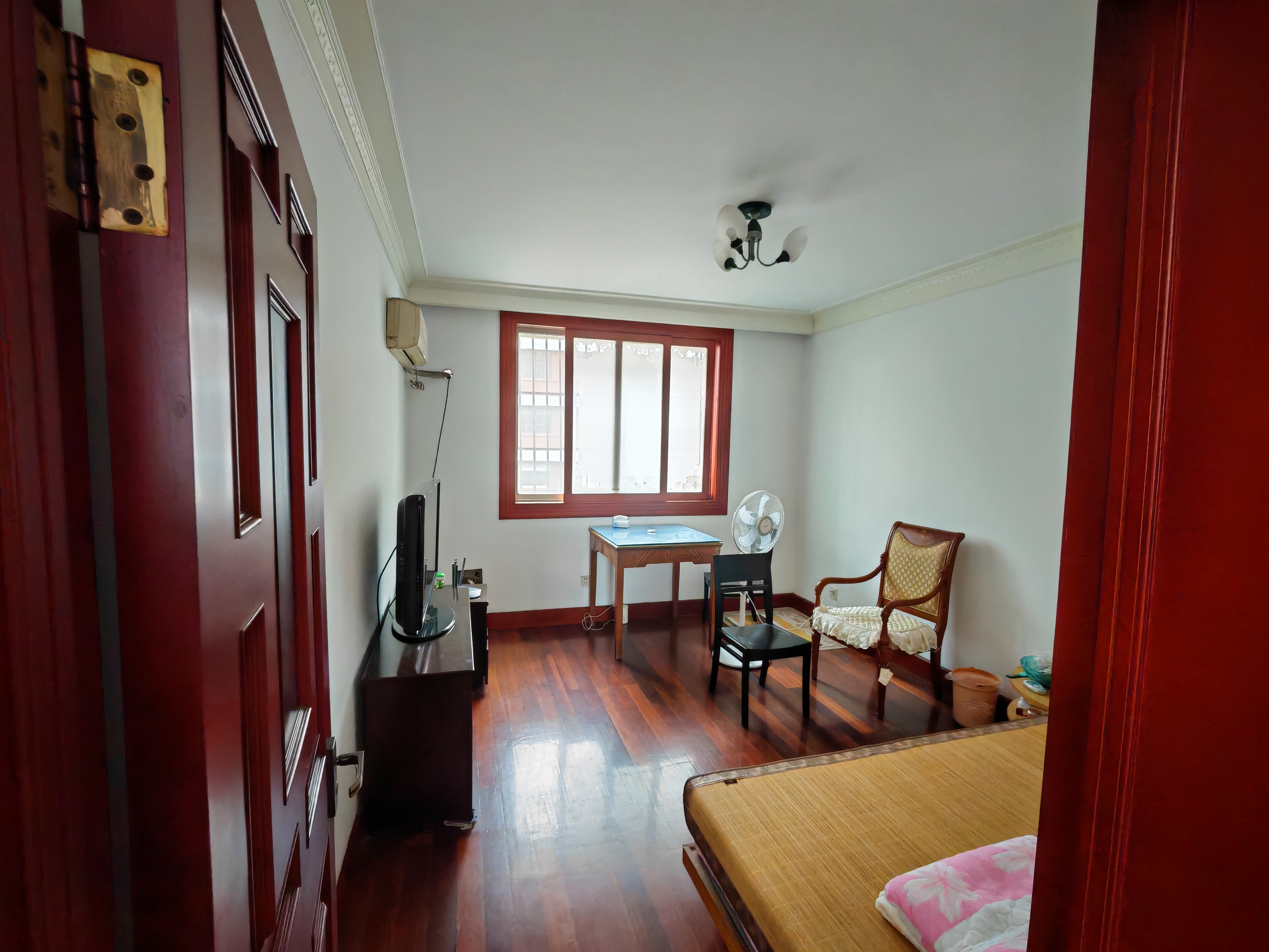 新桥北村 3室2厅1卫 131m&sup2;