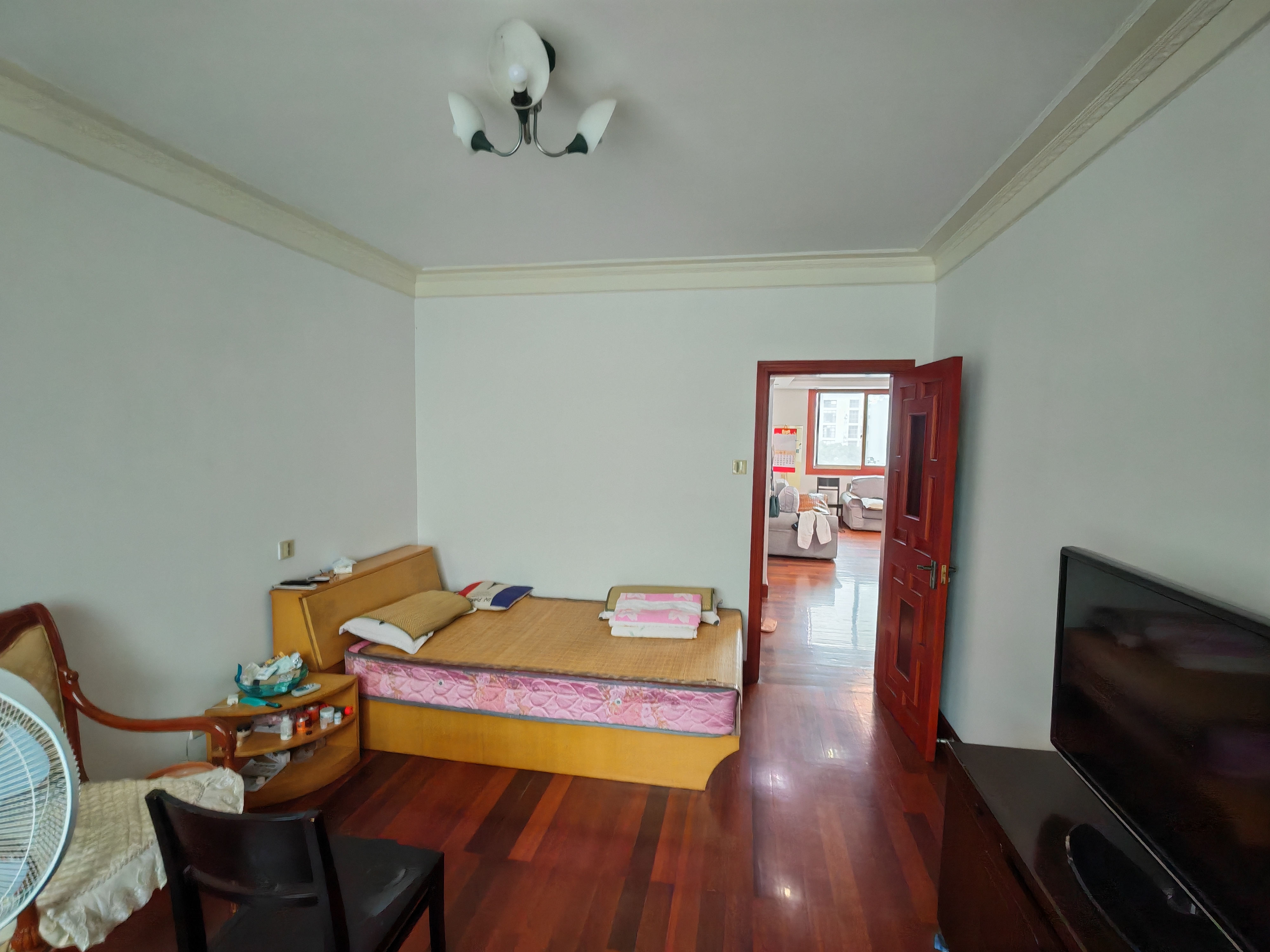 新桥北村 3室2厅1卫 131m&sup2;