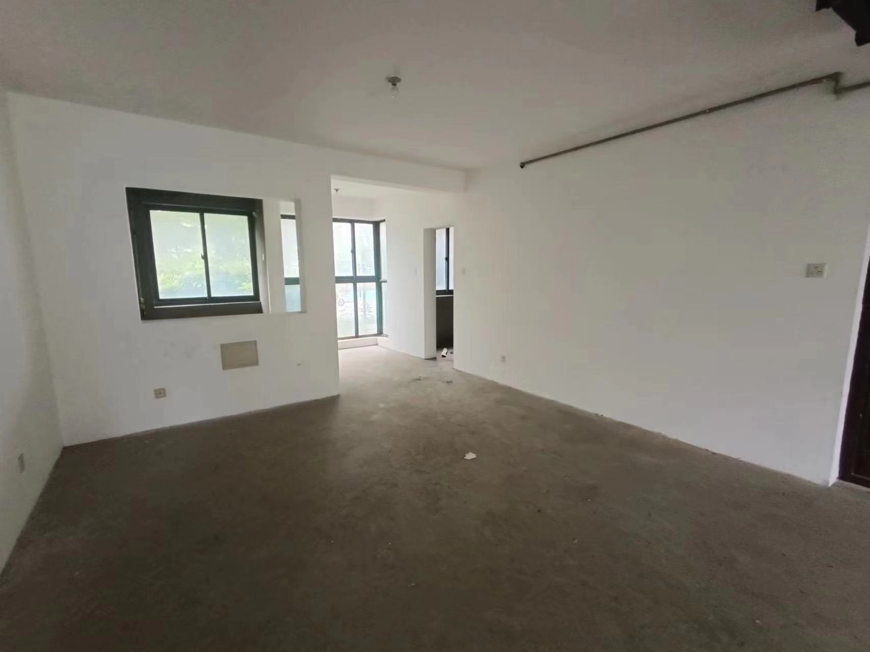 新城小区 3室2厅2卫 146m²
