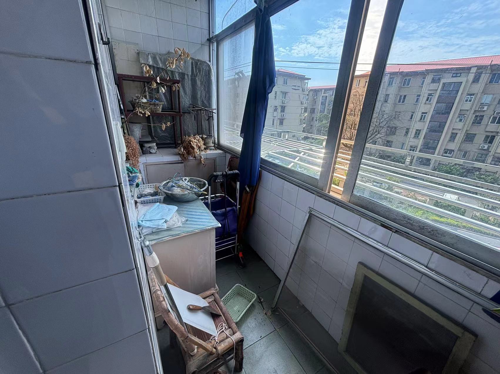 虹桥新村(朝霞路) 2室1厅1卫 58m&sup2;