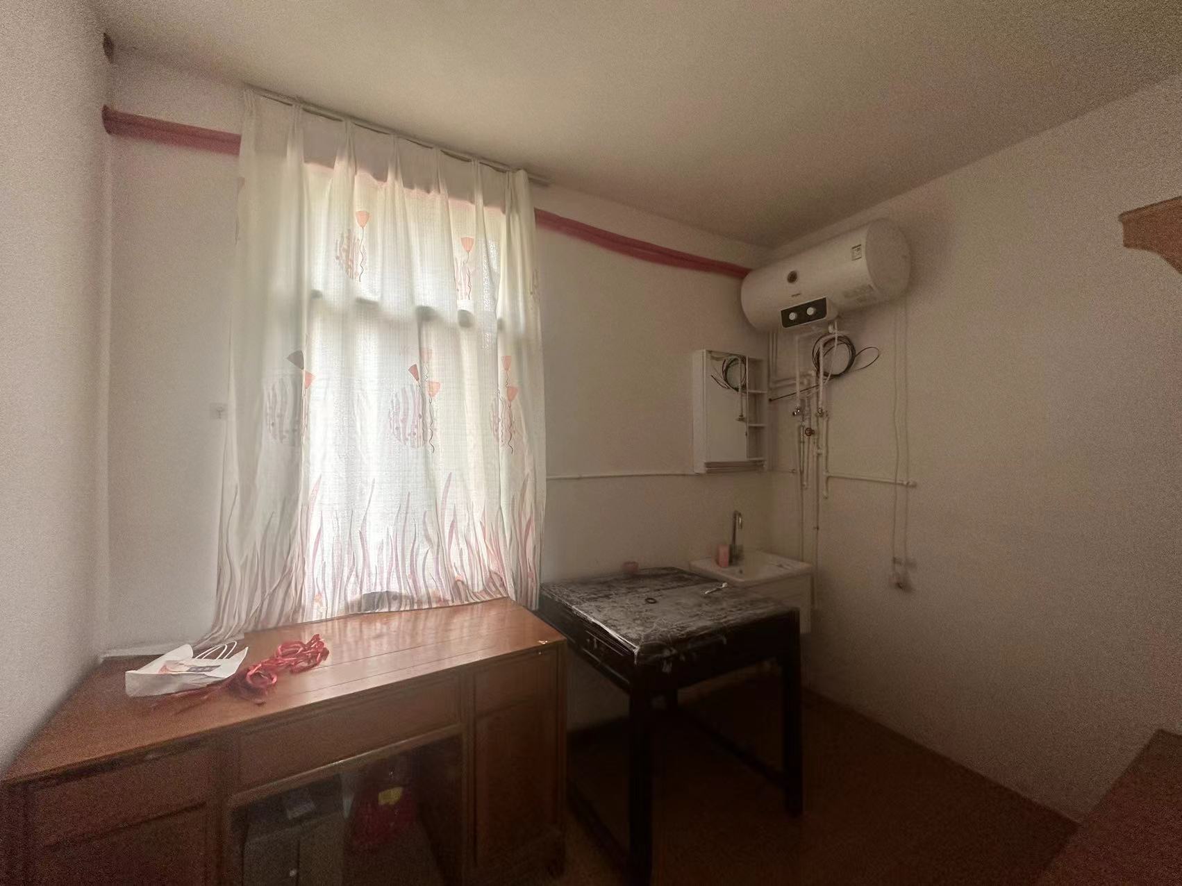 花行桥新村 2室1厅1卫 78m&sup2;