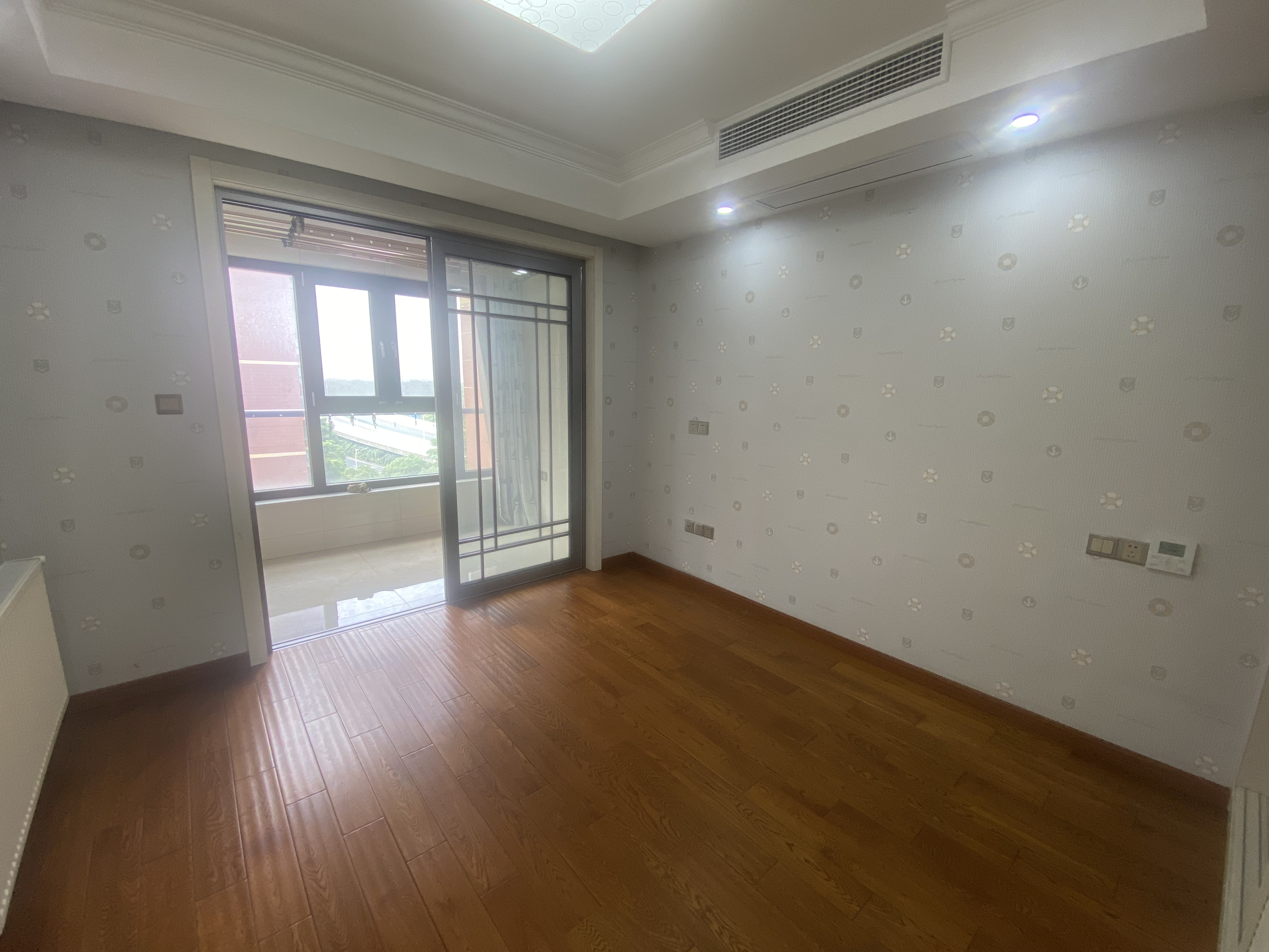 万濠星城 3室2厅2卫 120m&sup2;